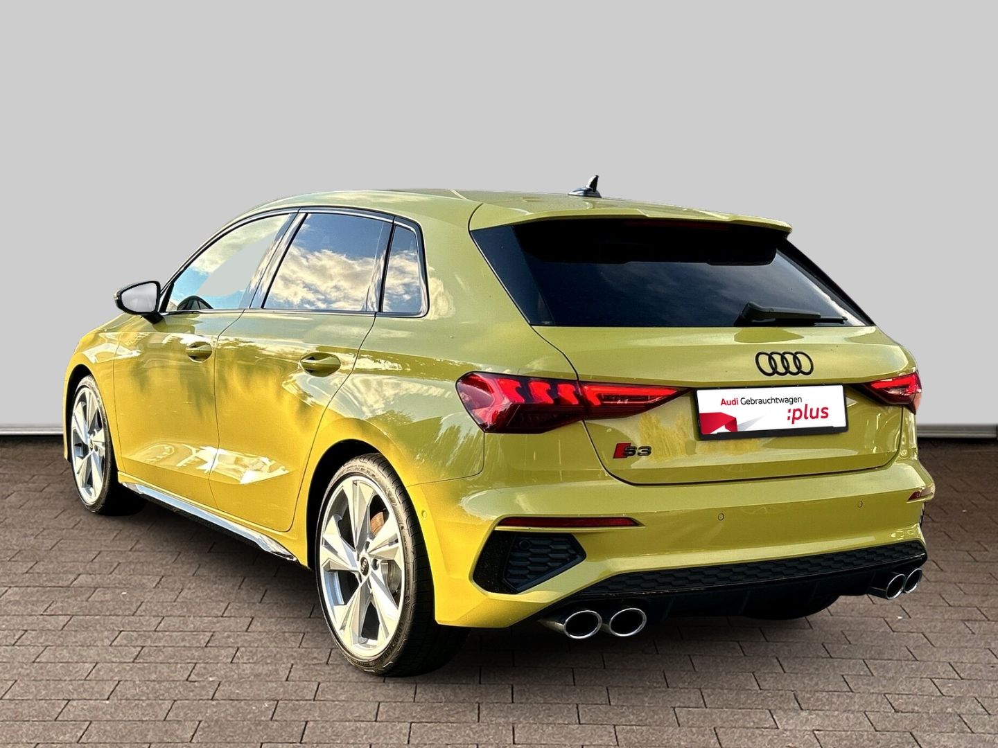 Fahrzeugabbildung Audi S3 Sportback 2.0 TFSI quattro MATRIX-LED+B&O+KAM