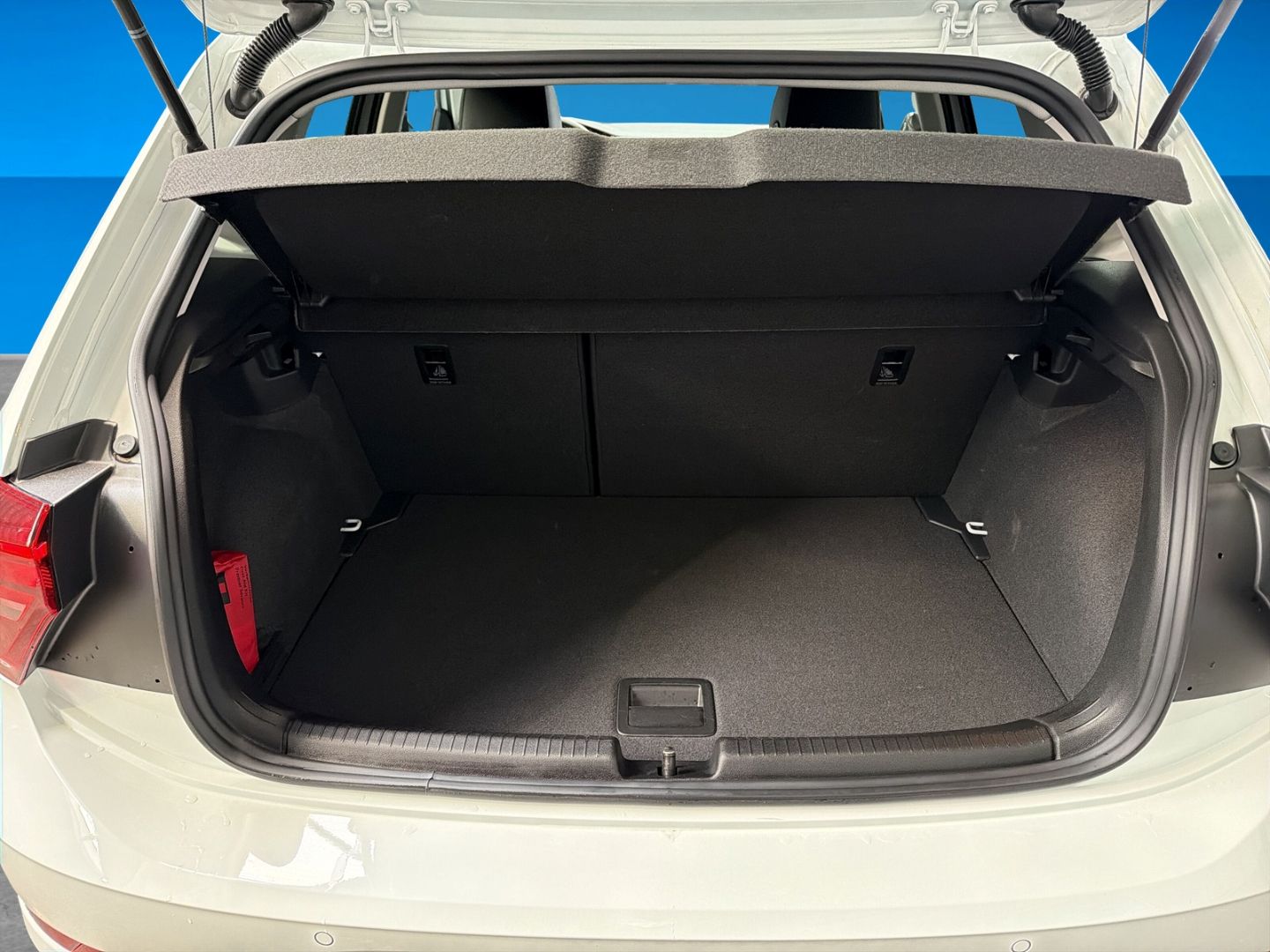 Fahrzeugabbildung Volkswagen Polo 1.0 TSI Goal Rear View Climatronic - mit KI generiert/bearbeitet