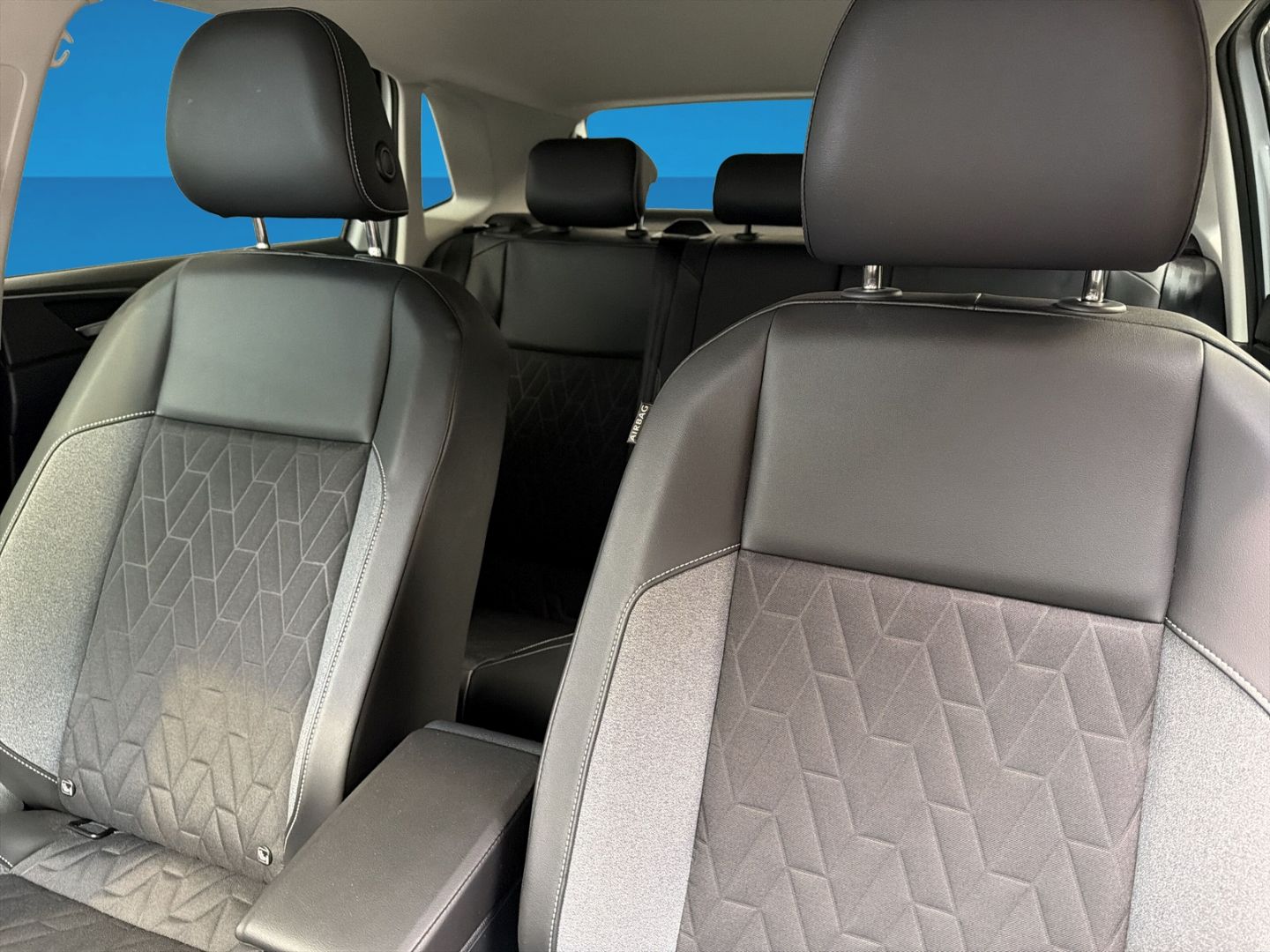 Fahrzeugabbildung Volkswagen Polo 1.0 TSI Goal Rear View Climatronic - mit KI generiert/bearbeitet