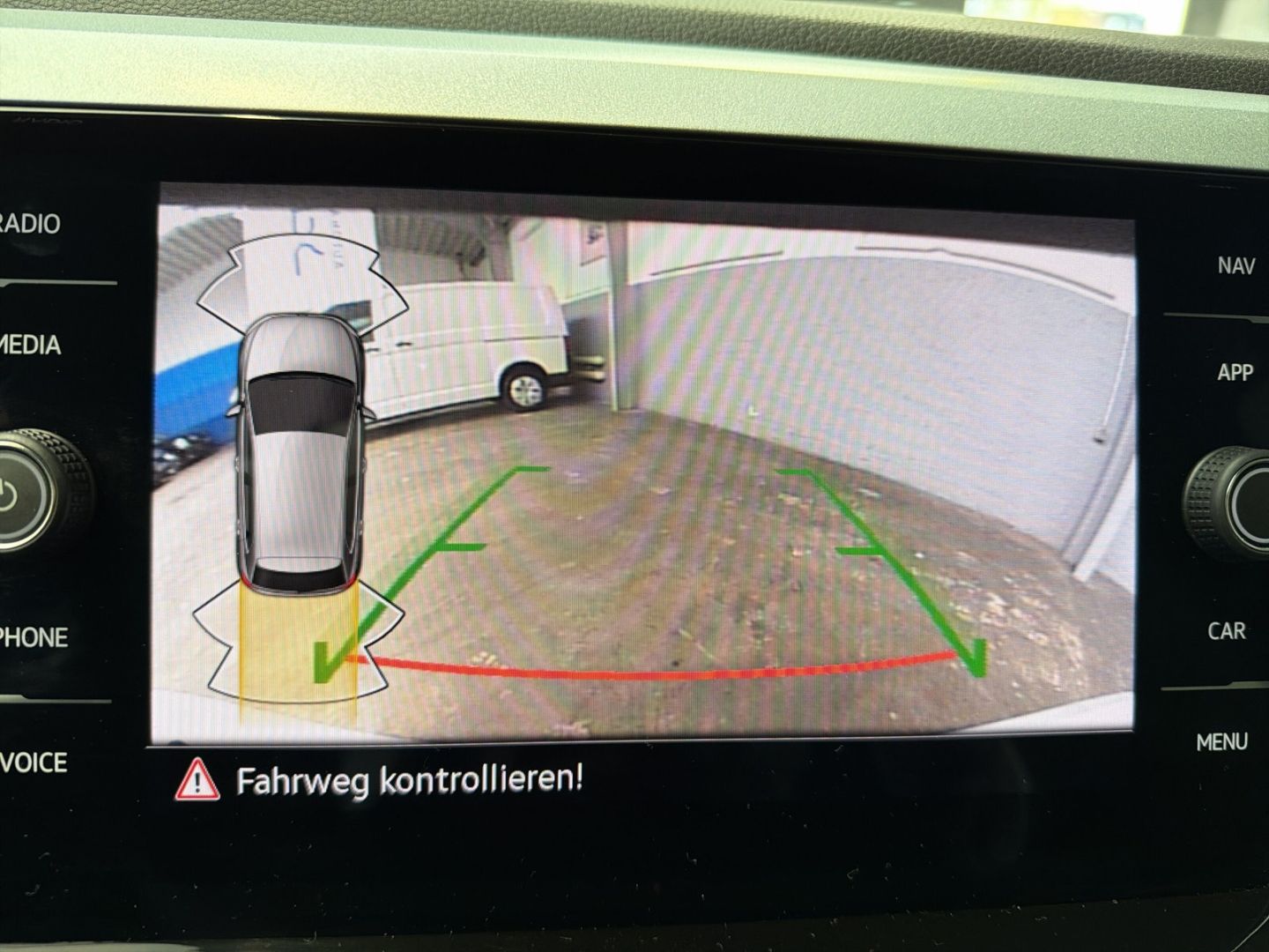 Fahrzeugabbildung Volkswagen Polo 1.0 TSI Goal Rear View Climatronic - mit KI generiert/bearbeitet