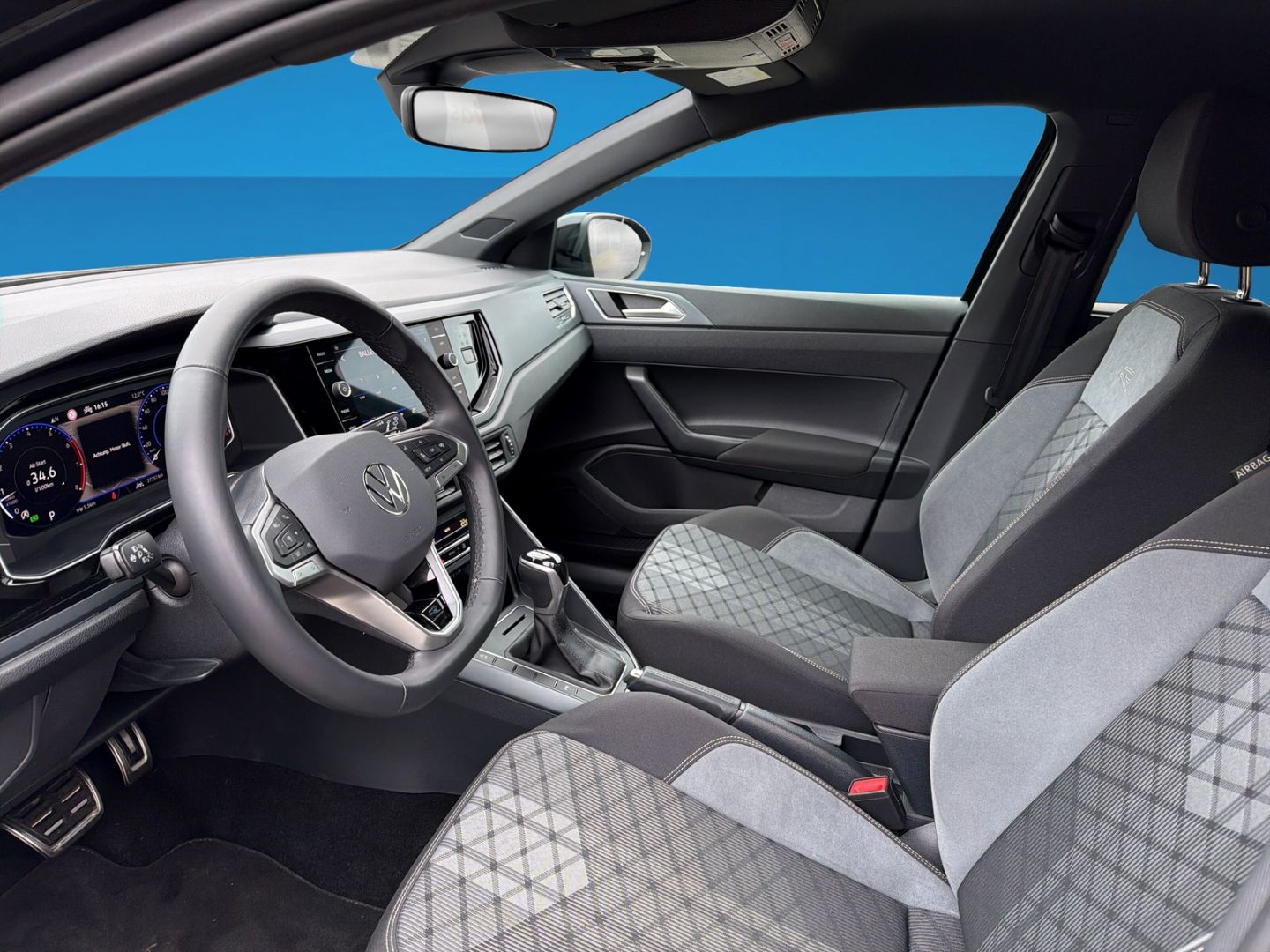 Fahrzeugabbildung Volkswagen Taigo R-Line 1.5 TSI Rear View IQ.DRIVE Navi - mit KI generiert/bearbeitet