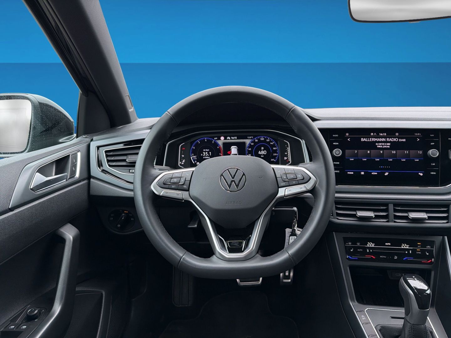 Fahrzeugabbildung Volkswagen Taigo R-Line 1.5 TSI Rear View IQ.DRIVE Navi - mit KI generiert/bearbeitet