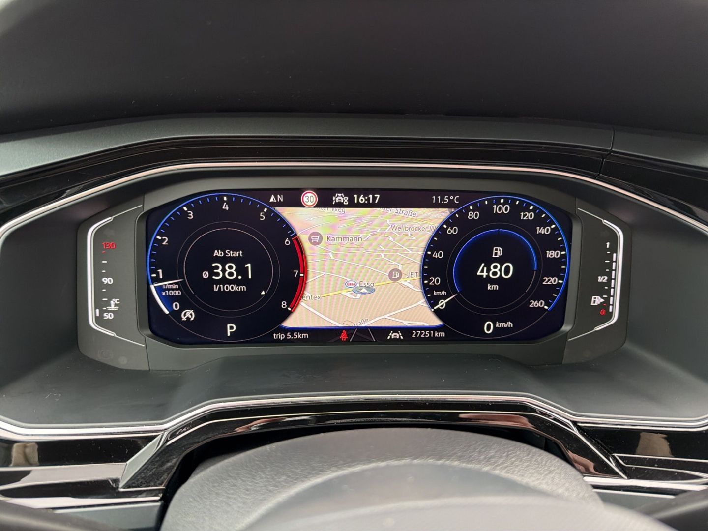 Fahrzeugabbildung Volkswagen Taigo R-Line 1.5 TSI Rear View IQ.DRIVE Navi - mit KI generiert/bearbeitet