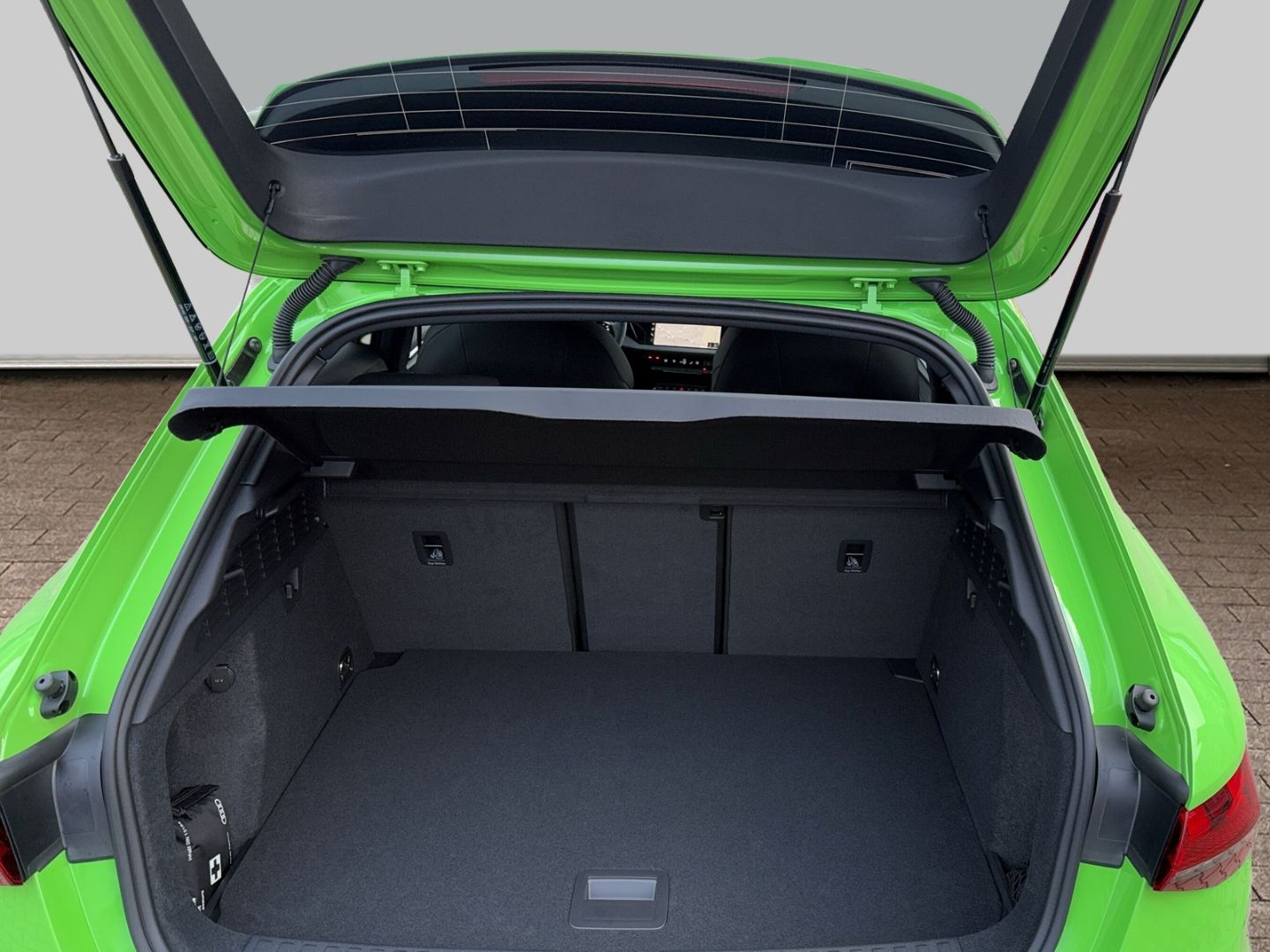 Fahrzeugabbildung Audi RS3 SPORTBACK 2.5 TFSI MATRIX-LED+PANO+HUD+VIRTU