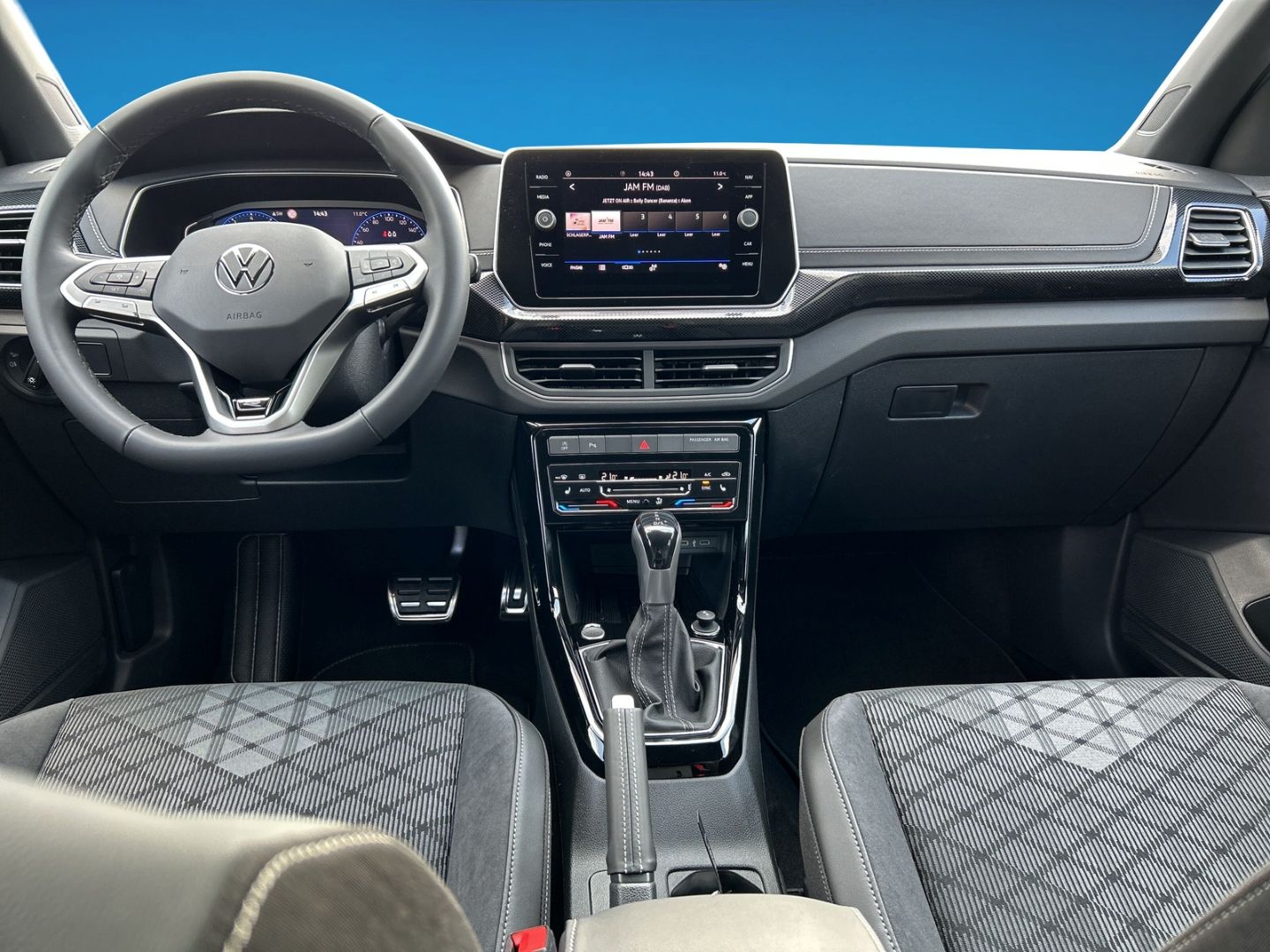 Fahrzeugabbildung Volkswagen T-Cross R-Line 1.5l TSI AHK REAR VIEW IQ.LIGHT B