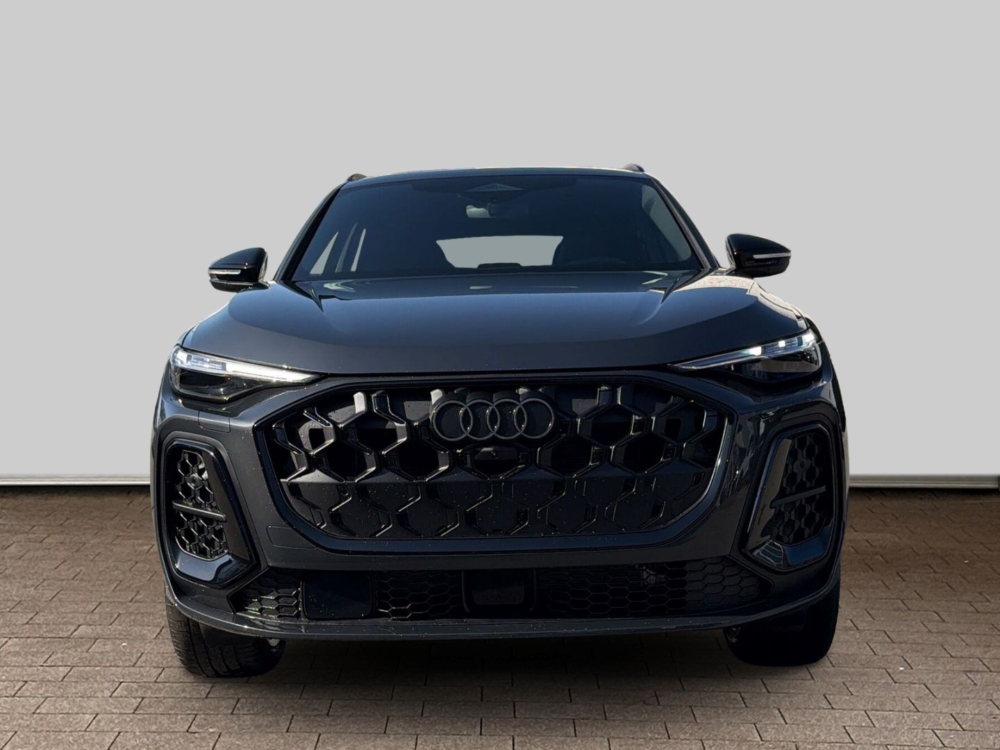 Fahrzeug 3 Fahrzeugabbildung Audi Q5 2.0 edition one e-hybrid quattro B&O+HUD+AHK+