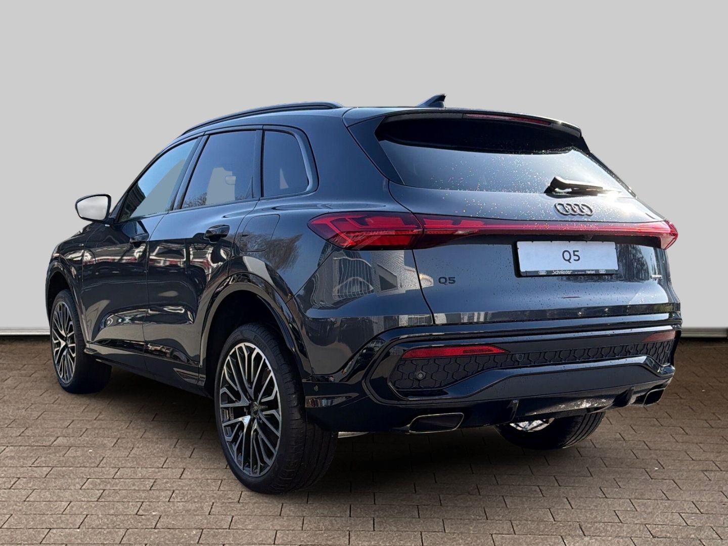 Fahrzeug 5 Fahrzeugabbildung Audi Q5 2.0 edition one e-hybrid quattro B&O+HUD+AHK+