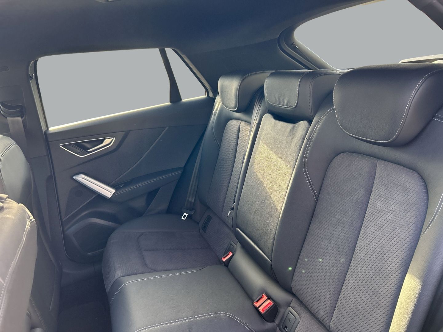 Fahrzeug 11 Fahrzeugabbildung Audi Q2 ADVANCED 35TFSI S tronic AHK+LEDER+LED+KAMERA