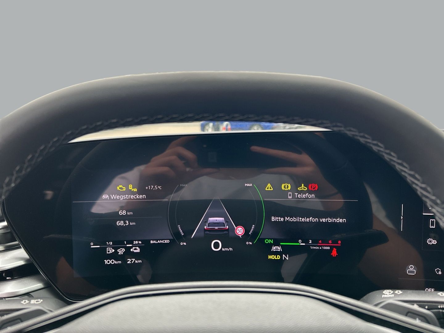 Fahrzeugabbildung Audi A5 AVANT e-HYBRID 220 kW LED+PANO,B&O,