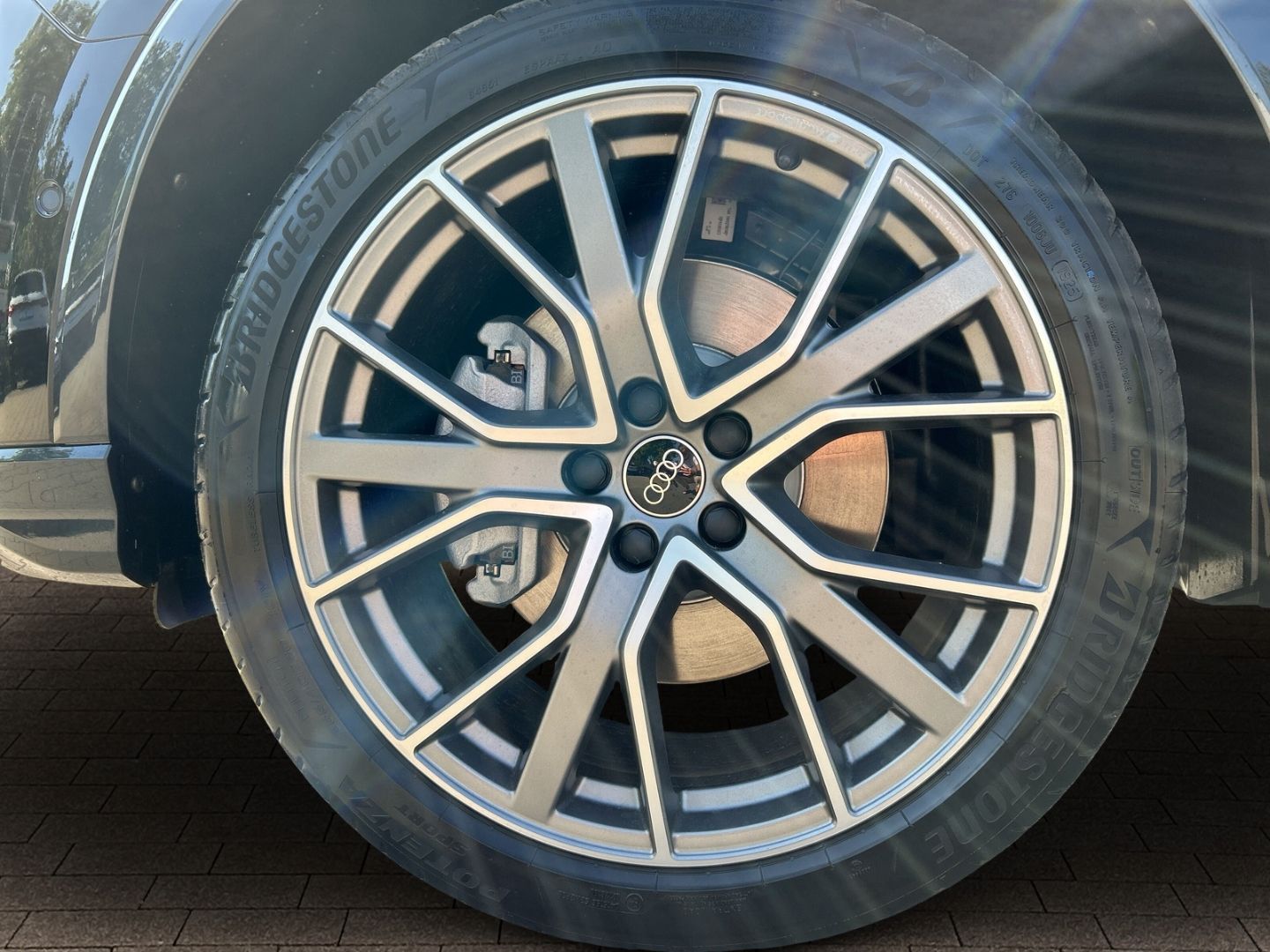 Fahrzeugabbildung Audi Q3 advanced 40 TFSI quattro S-tronic+AHK+LEDER+M