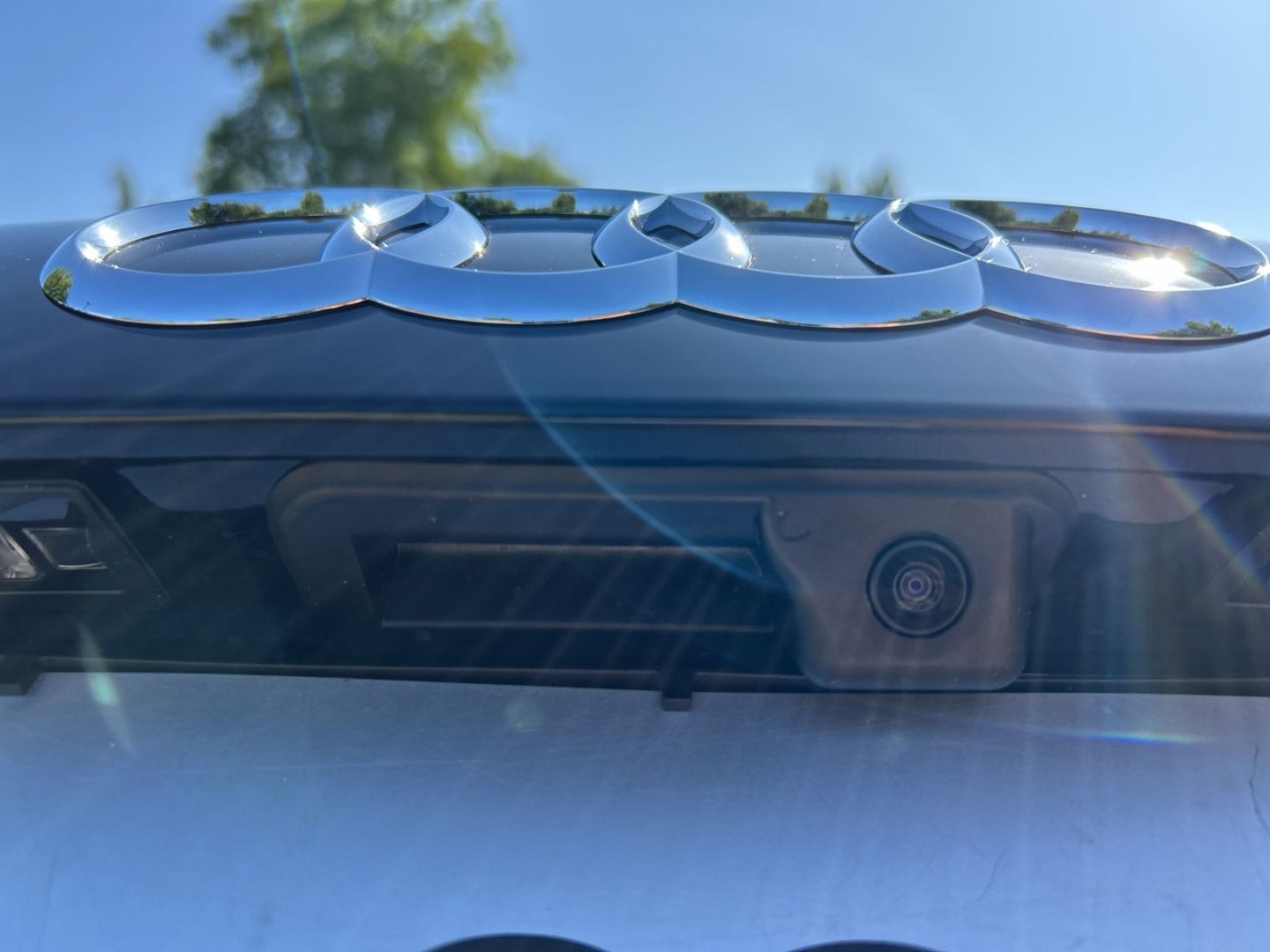 Fahrzeugabbildung Audi Q3 advanced 40 TFSI quattro S-tronic+AHK+LEDER+M