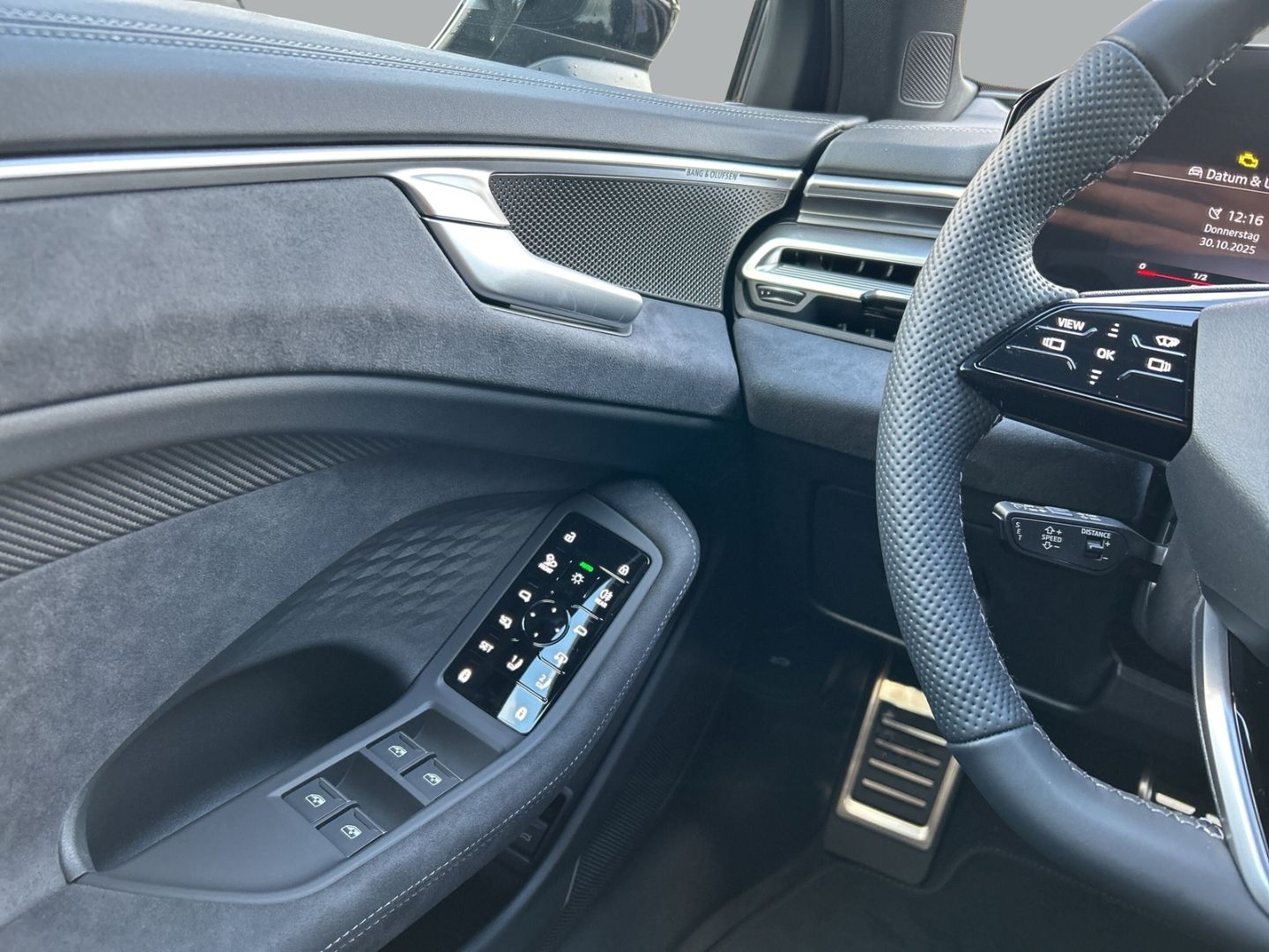 Fahrzeug 15 Fahrzeugabbildung Audi A6 Avant edition one 2.0 TDI S-line+HUD+NAVI+LED