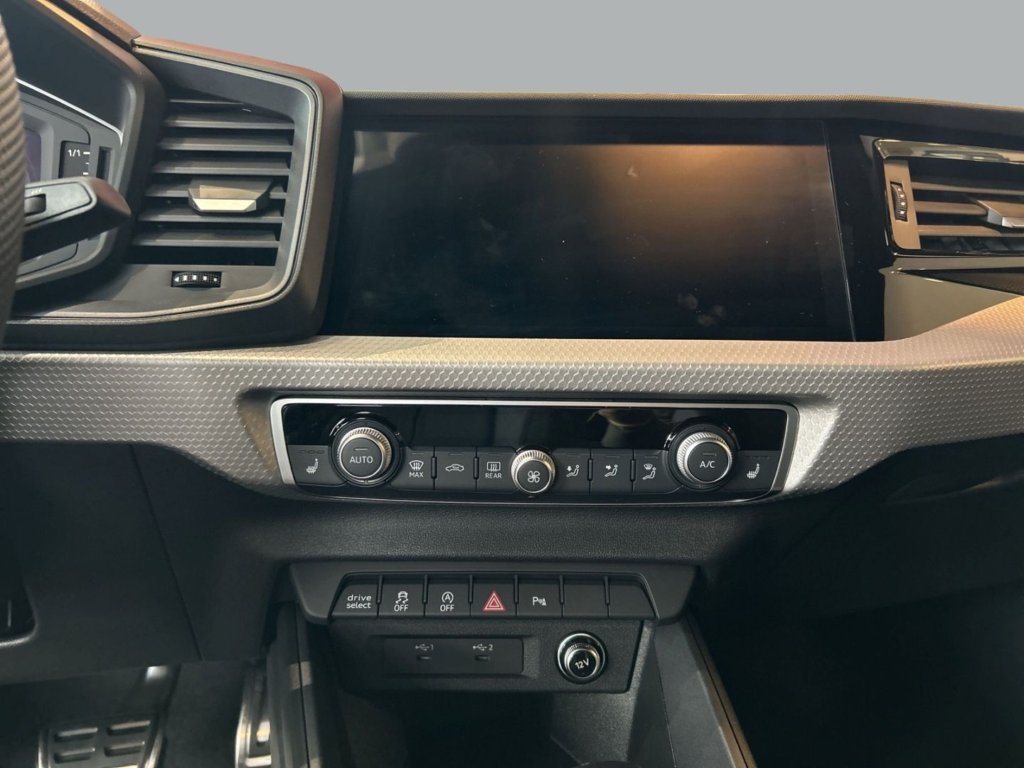 Fahrzeug 16 Fahrzeugabbildung Audi A1 Sportback 40 TFSI S-line+NAVI+LEDER+VIRTUAL+L