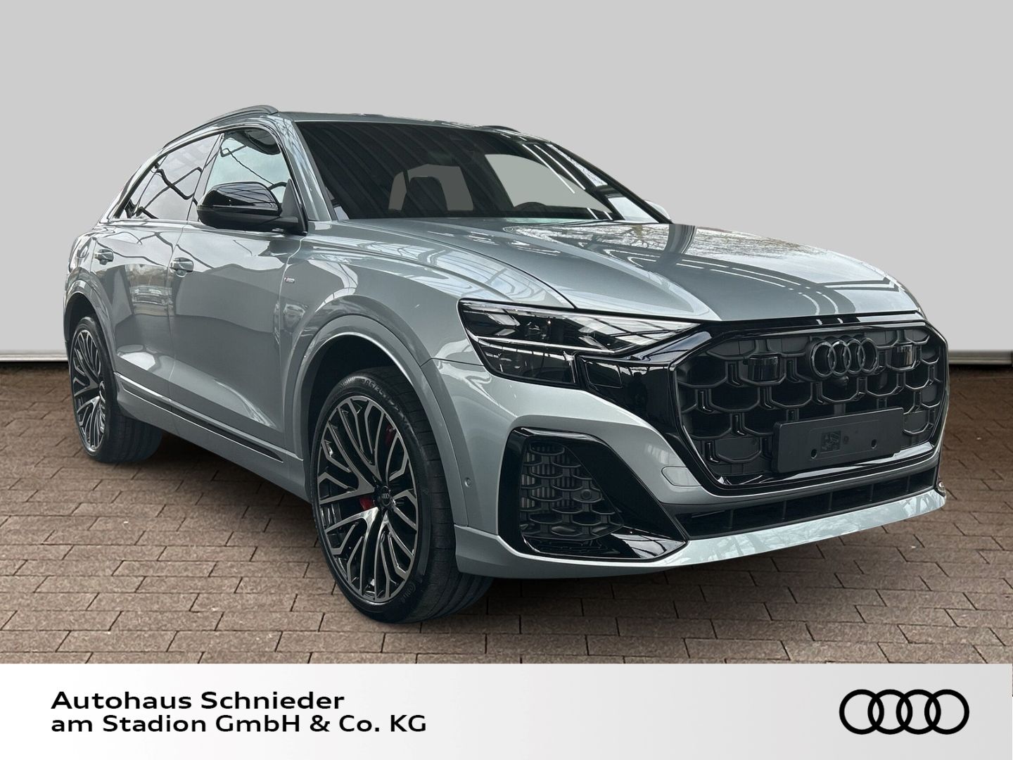 Fahrzeugabbildung Audi Q8 TFSI e S-LINE+HUD+AHK+PANO+MATRIX-LED+LEDER+K