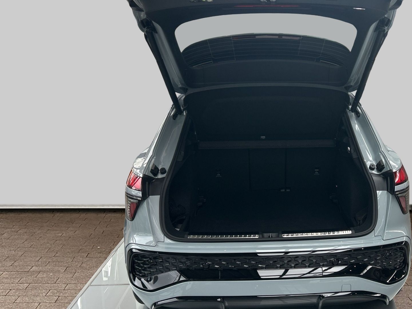 Fahrzeug 19 Fahrzeugabbildung Audi Q3 TDI S-tronic S-LINE+NAVI+LED+SPORTSITZE