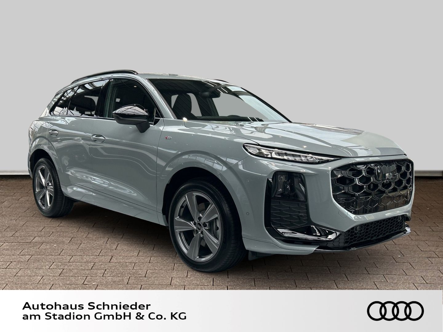 Fahrzeug 3 Fahrzeugabbildung Audi Q3 TDI S-tronic S-LINE+NAVI+LED+SPORTSITZE