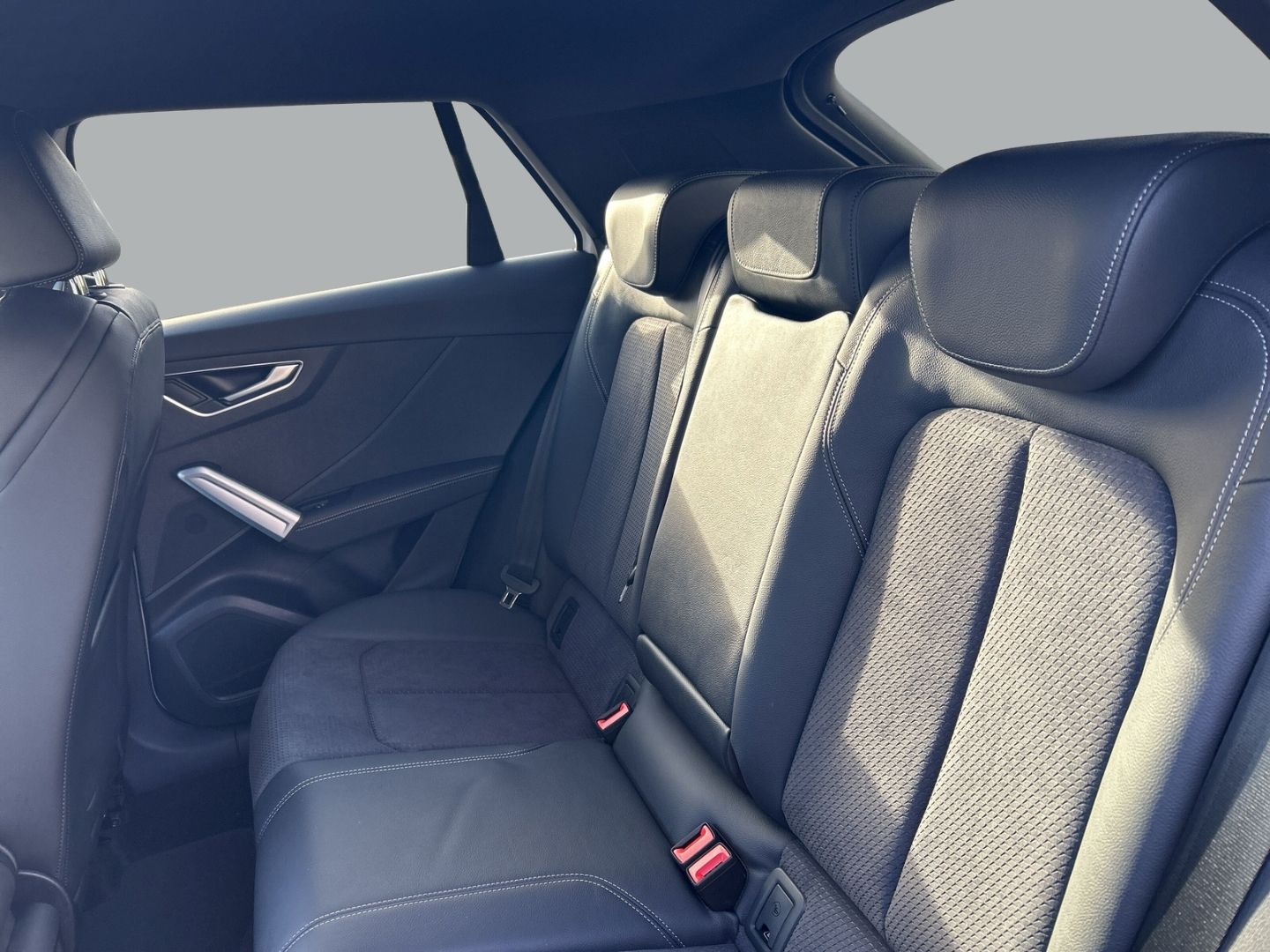 Fahrzeug 13 Fahrzeugabbildung Audi Q2 advanced 35 TFSI S-tronic AHK+LEDER+LED+KAMER