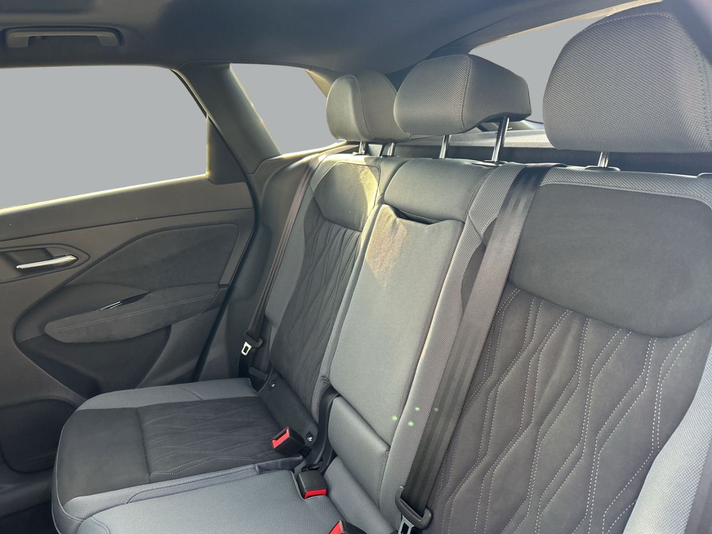 Fahrzeug 13 Fahrzeugabbildung Audi Q3 TFSI quattro S-tronic S-LINE+ NAVI+LEDER+MATR