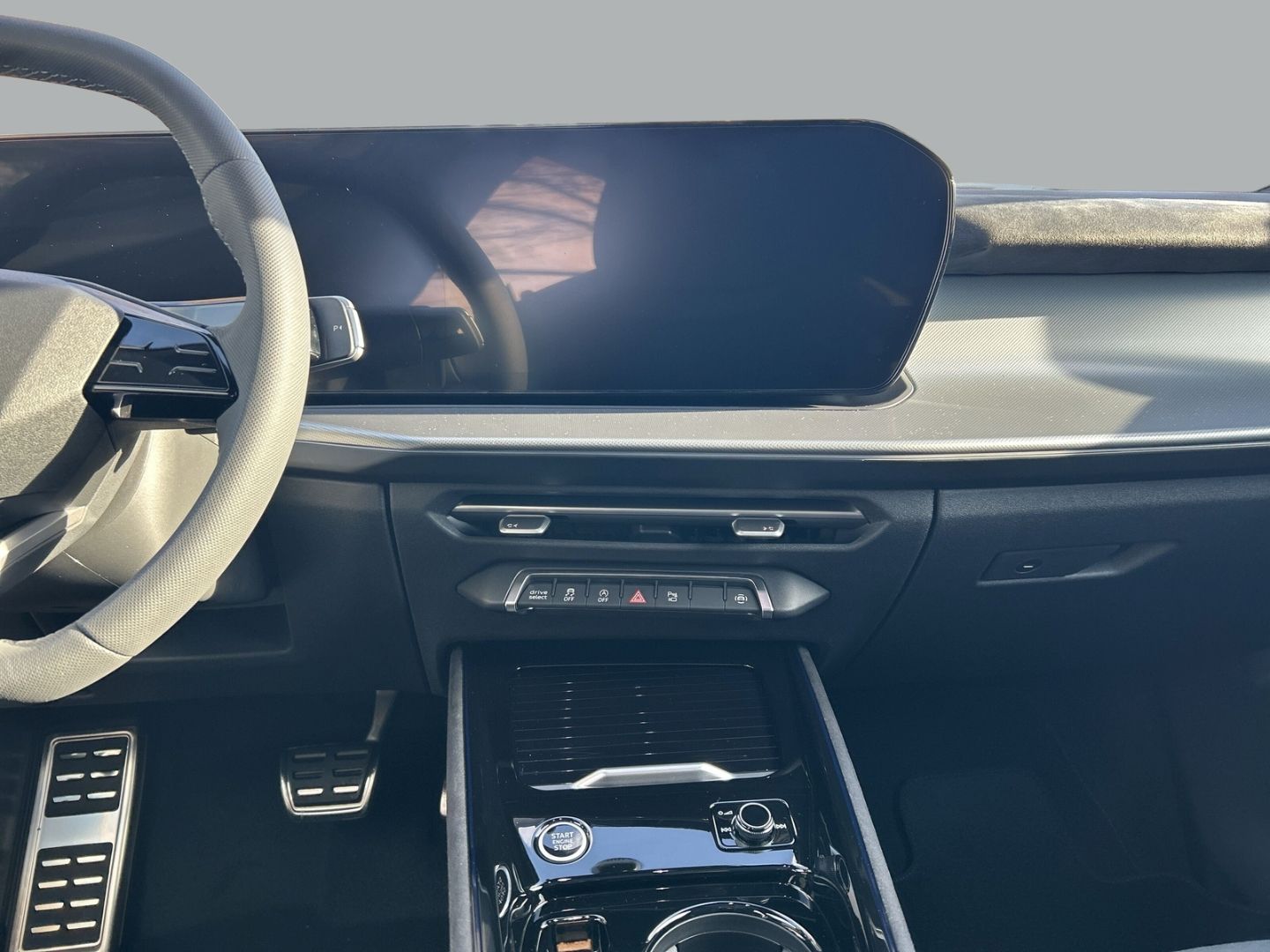 Fahrzeug 16 Fahrzeugabbildung Audi Q3 TFSI quattro S-tronic S-LINE+ NAVI+LEDER+MATR