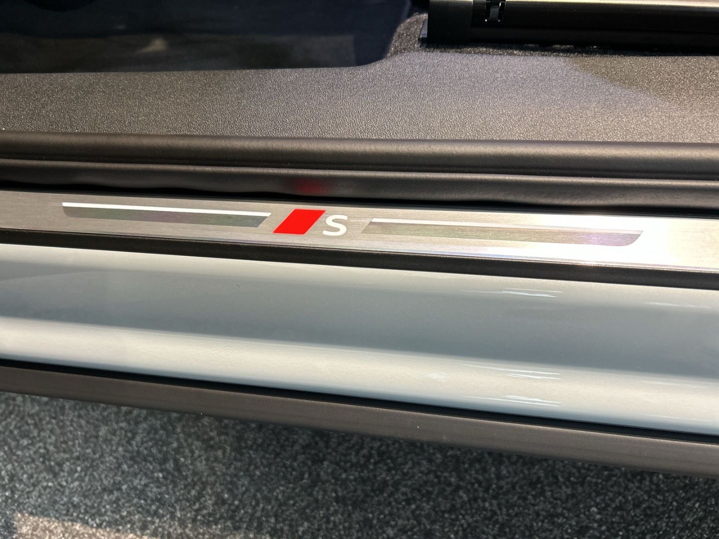 Fahrzeugabbildung Audi Q3 Sportback e-hybrid 200 kW S-LINE+NAVI+LED+CAR