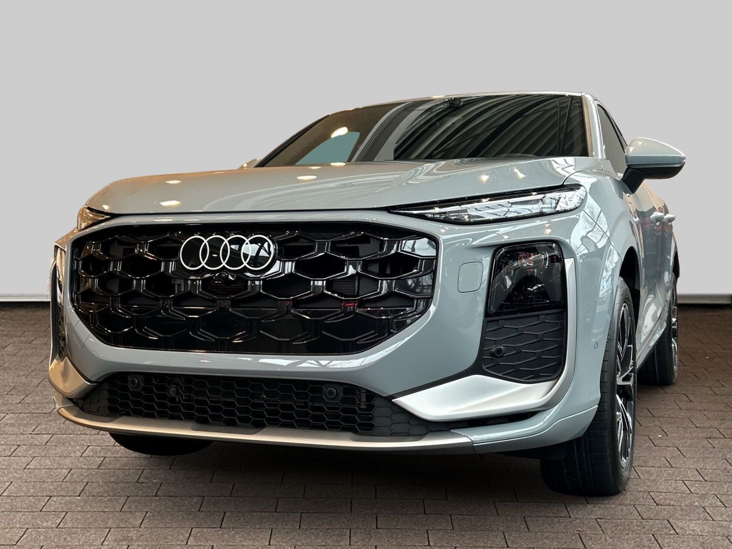 Fahrzeugabbildung Audi Q3 Sportback e-hybrid 200 kW S-LINE+NAVI+LED+CAR