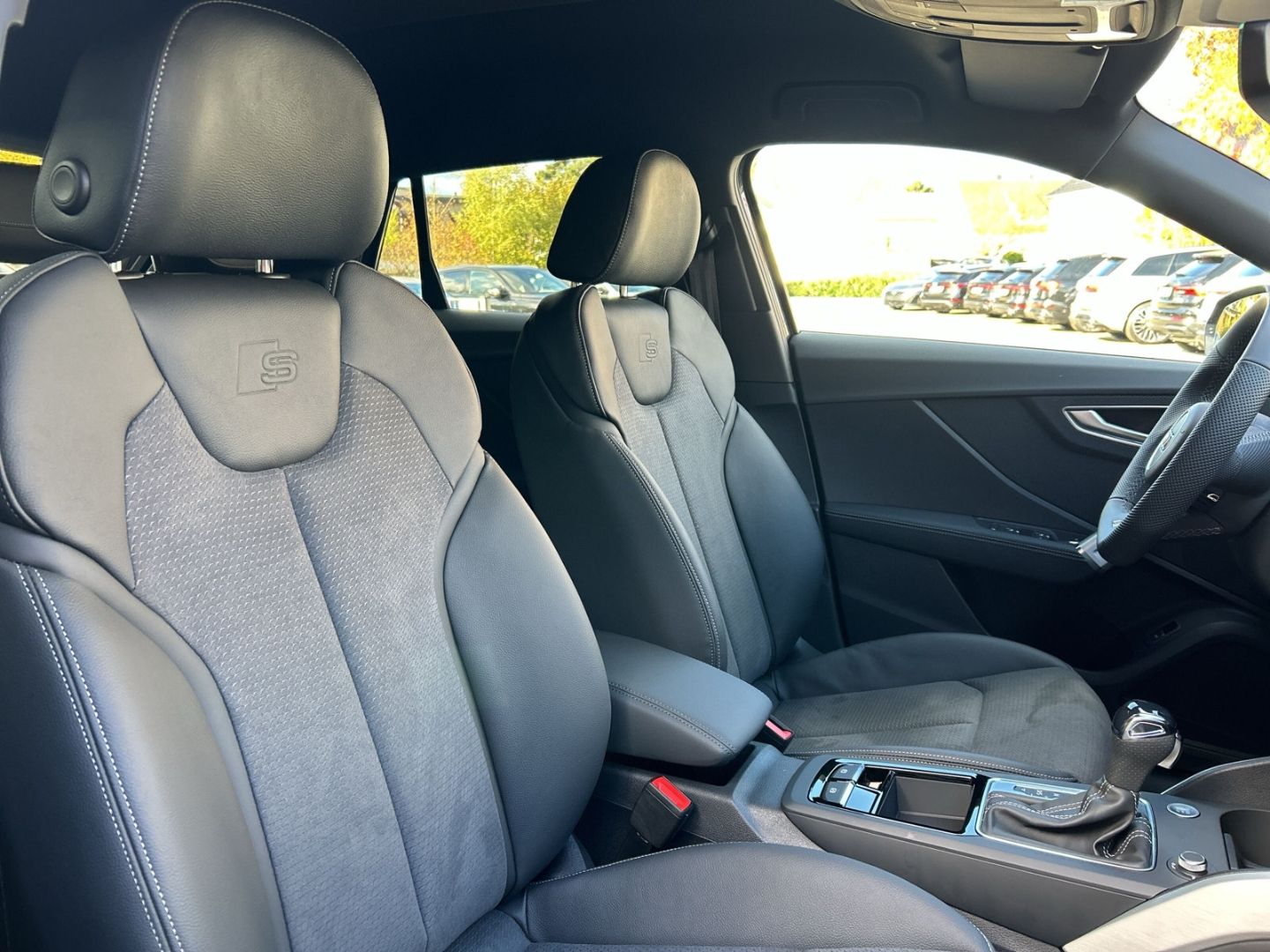 Fahrzeugabbildung Audi Q2 advanced 35 TFSI S tronic+AHK+LEDER+LED+KAMER