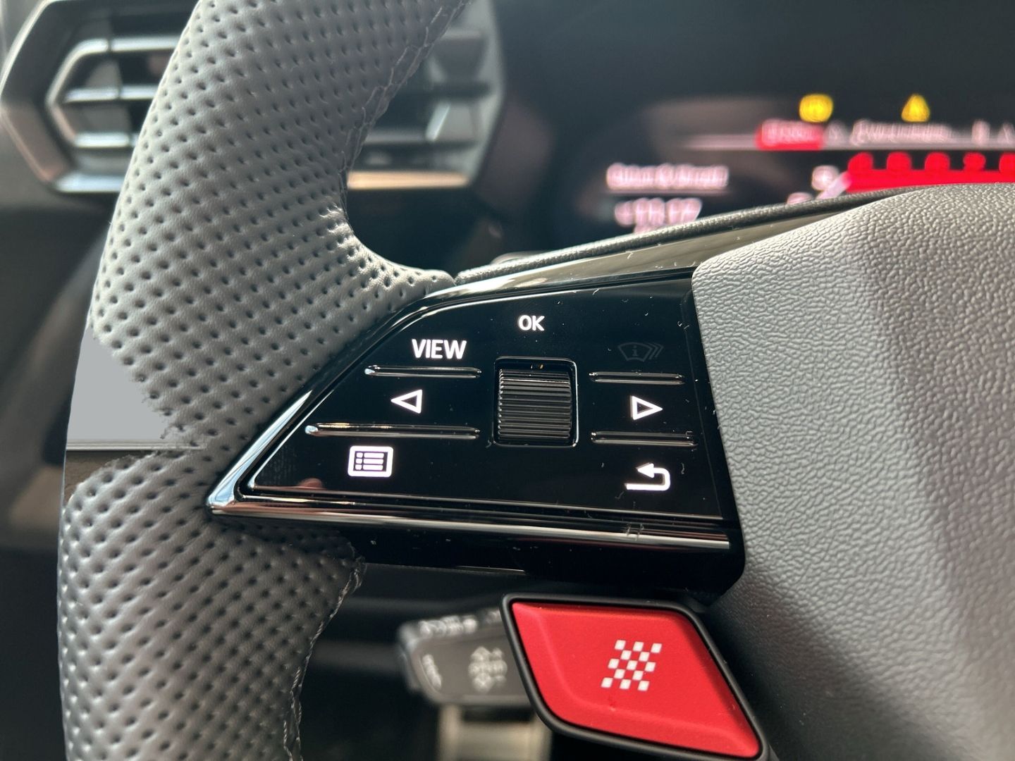 Fahrzeugabbildung Audi RS3 SPORTBACK+LED+PANO+HUD+280KM/H+KAMERA