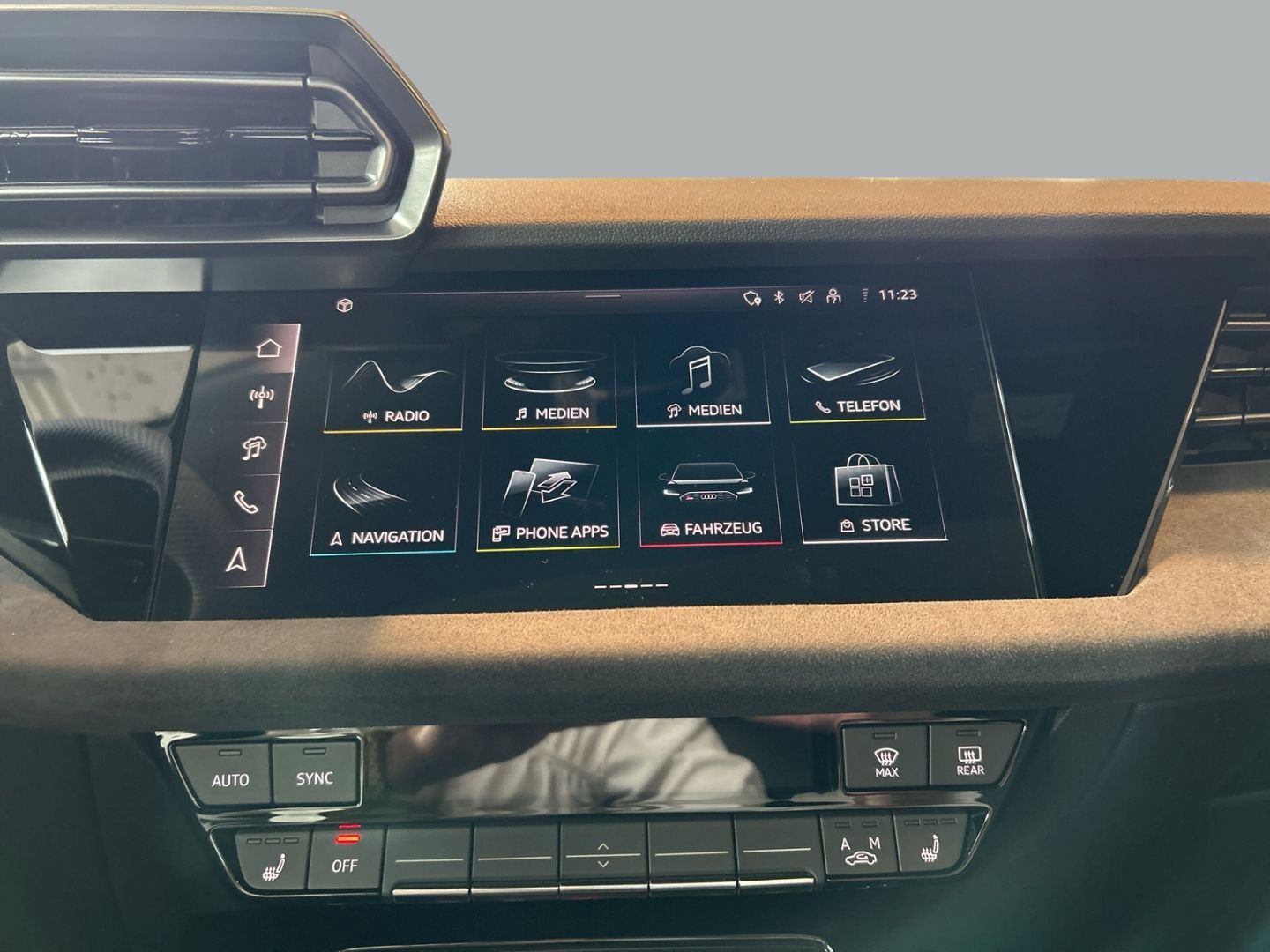 Fahrzeugabbildung Audi RS3 SPORTBACK+LED+PANO+HUD+280KM/H+KAMERA