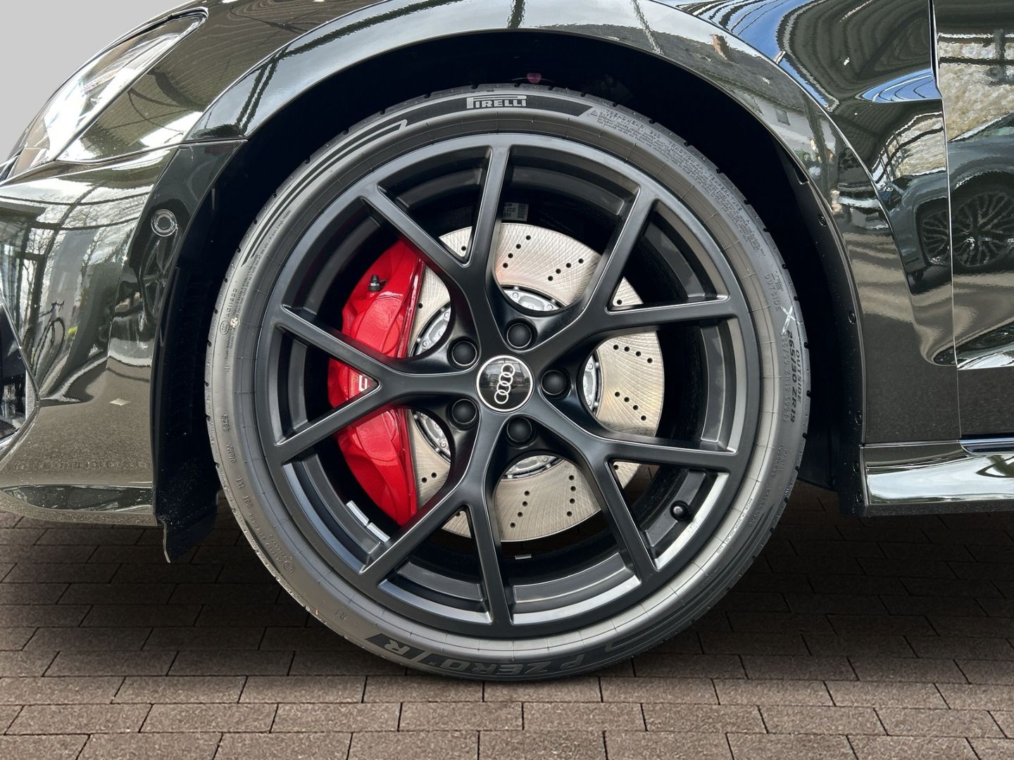 Fahrzeugabbildung Audi RS3 SPORTBACK+LED+PANO+HUD+280KM/H+KAMERA