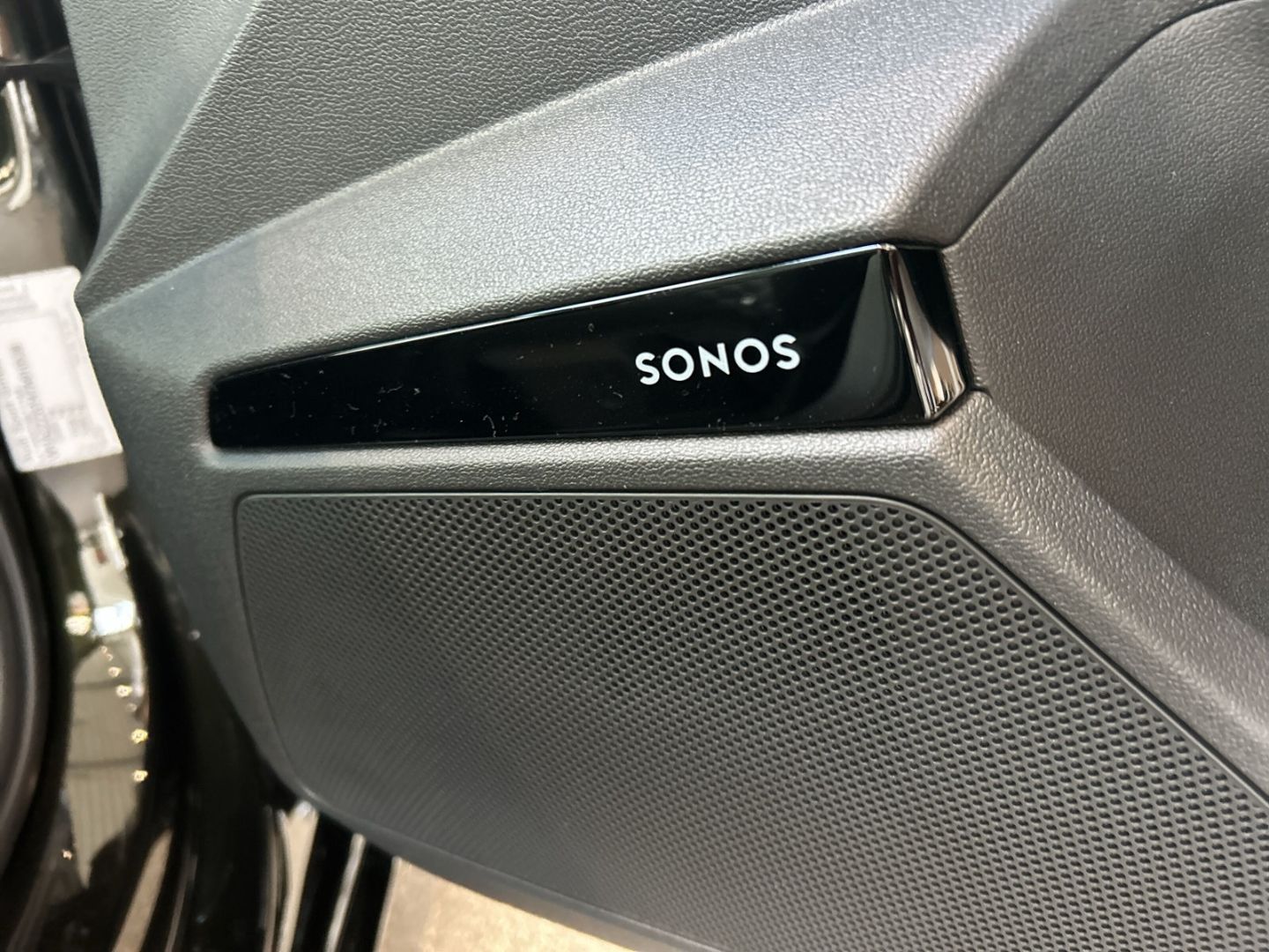 Fahrzeugabbildung Audi RS3 SPORTBACK+LED+PANO+HUD+280KM/H+KAMERA