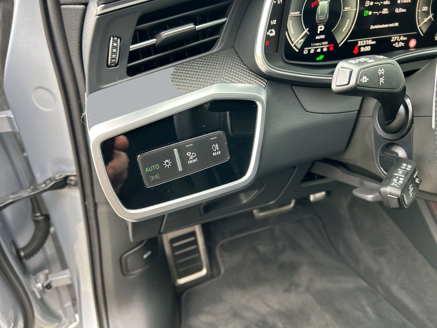 Fahrzeugabbildung Audi A6 Avant 55 2.0 TFSI e quattro sport