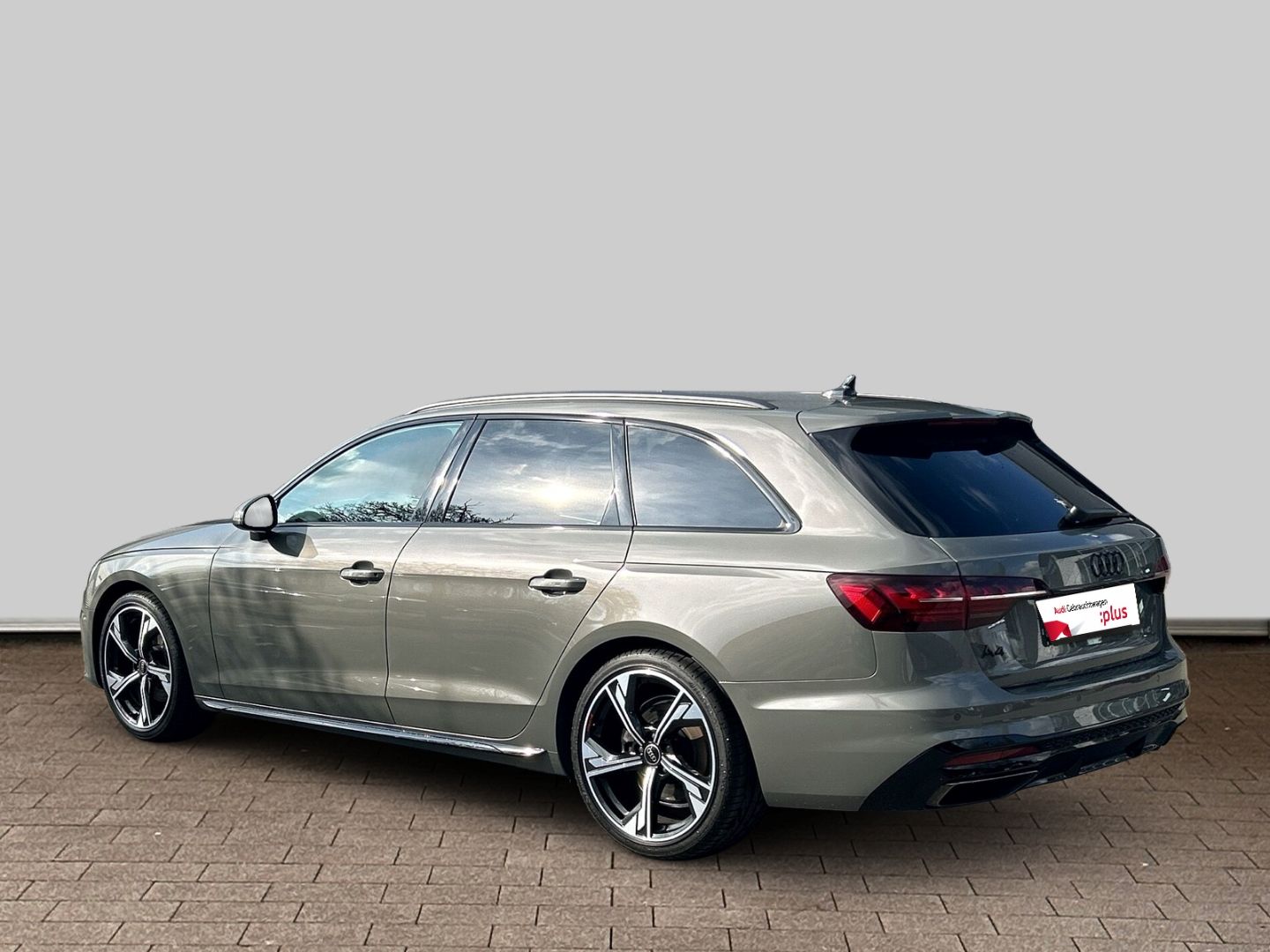 Fahrzeugabbildung Audi A4 Avant 35 TDI S Line Competition+ AHK+ Kamera