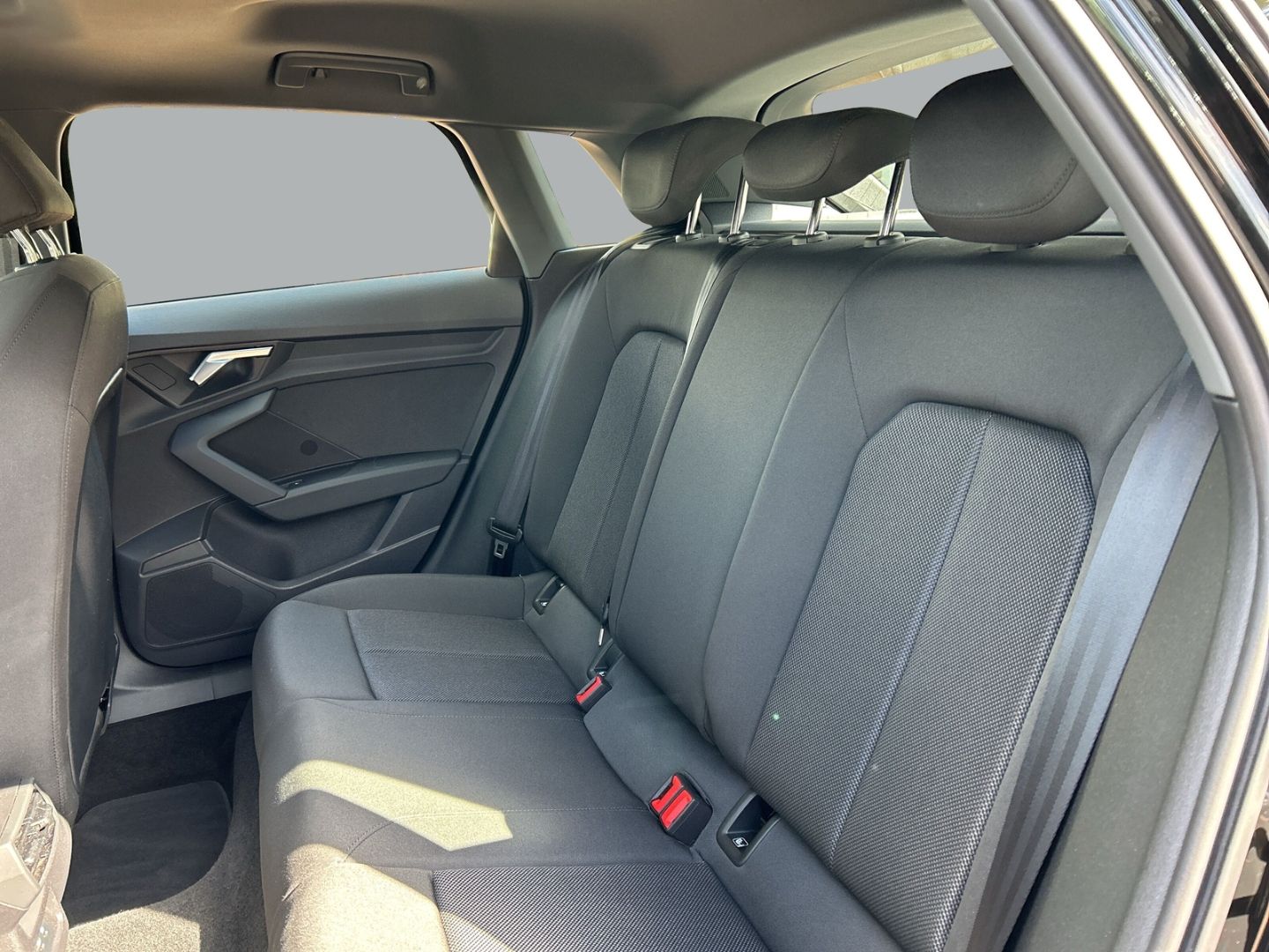 Fahrzeug 14 Fahrzeugabbildung Audi A3 line Sportback 35 TDI 6-Gang Schalter S Line