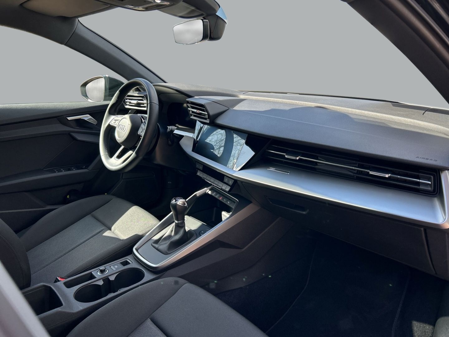 Fahrzeug 19 Fahrzeugabbildung Audi A3 line Sportback 35 TDI 6-Gang Schalter S Line