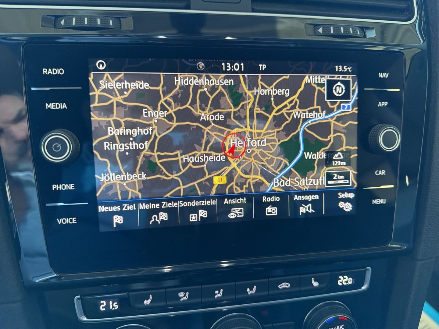 Fahrzeugabbildung Volkswagen Golf VII 1.5 TSI Highline Rear View Navi Clima