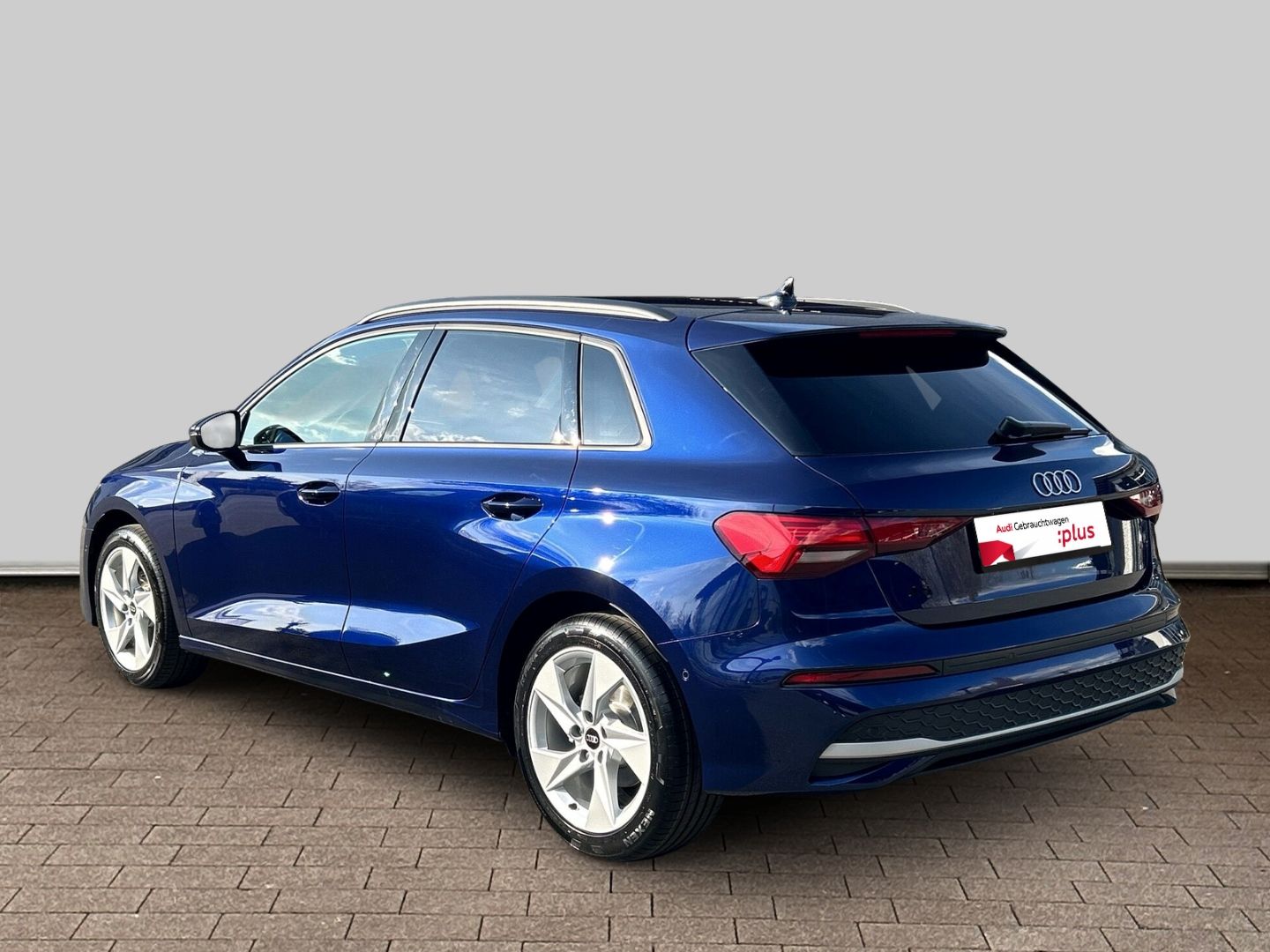 Fahrzeugabbildung Audi A3 Sportback Advanced 35 TDI NAVI+LED+ACC+CARPLA