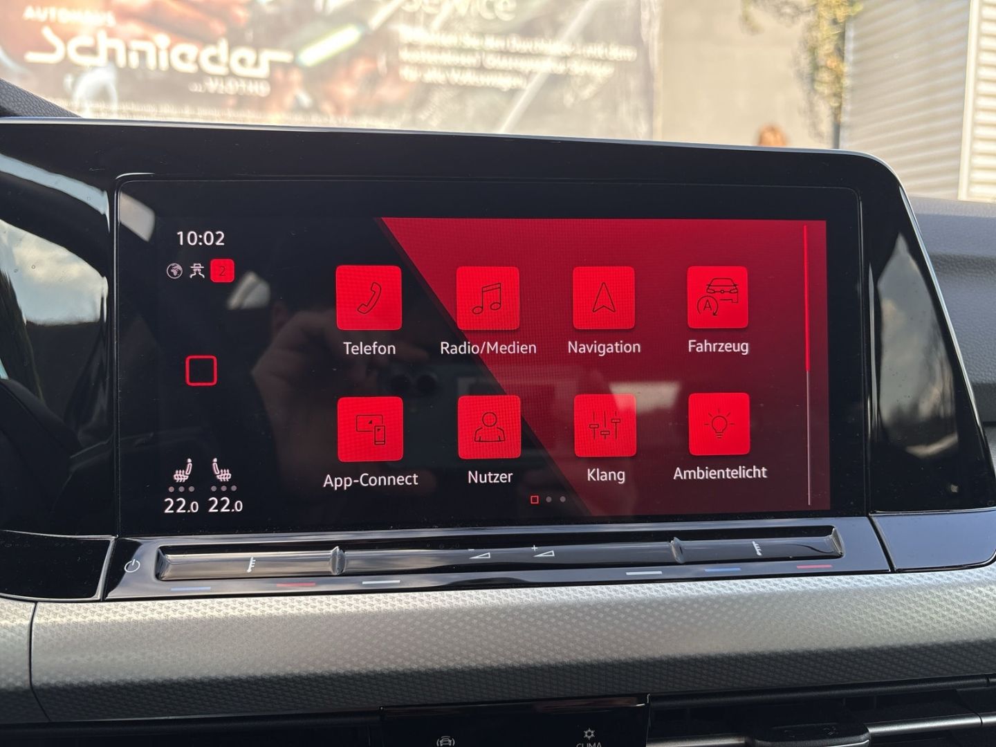Fahrzeugabbildung Volkswagen Golf VIII 1.5 TSI SHZ PDC CarPlay ACC