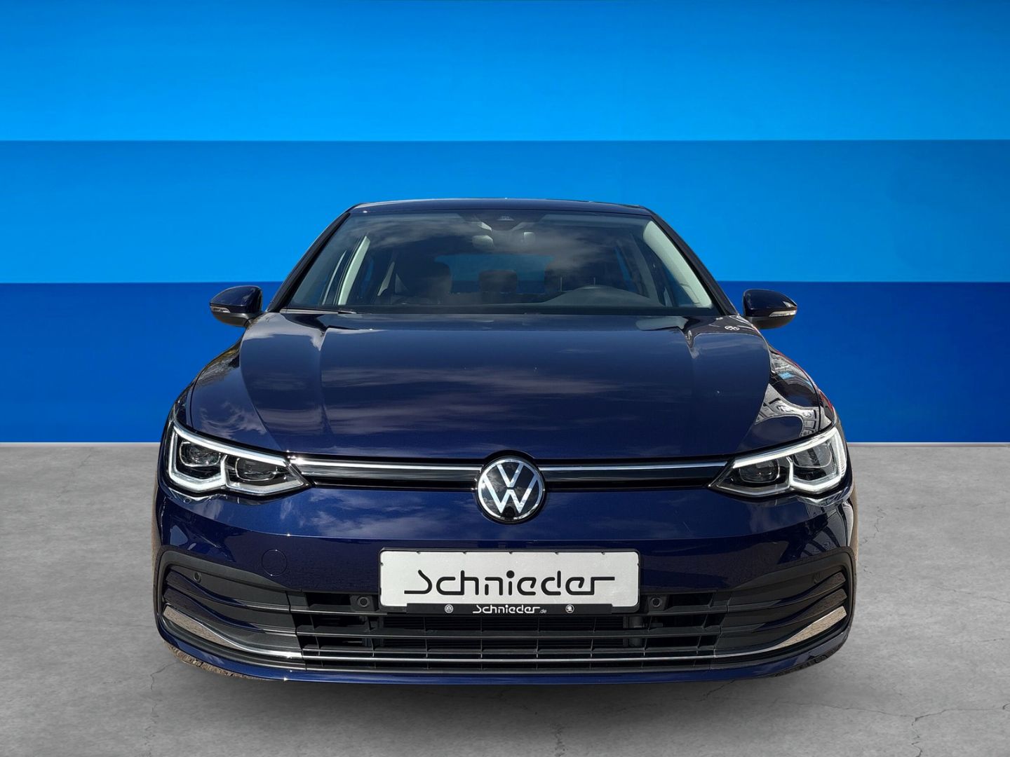 Fahrzeugabbildung Volkswagen Golf VIII 1.5 TSI SHZ PDC CarPlay ACC