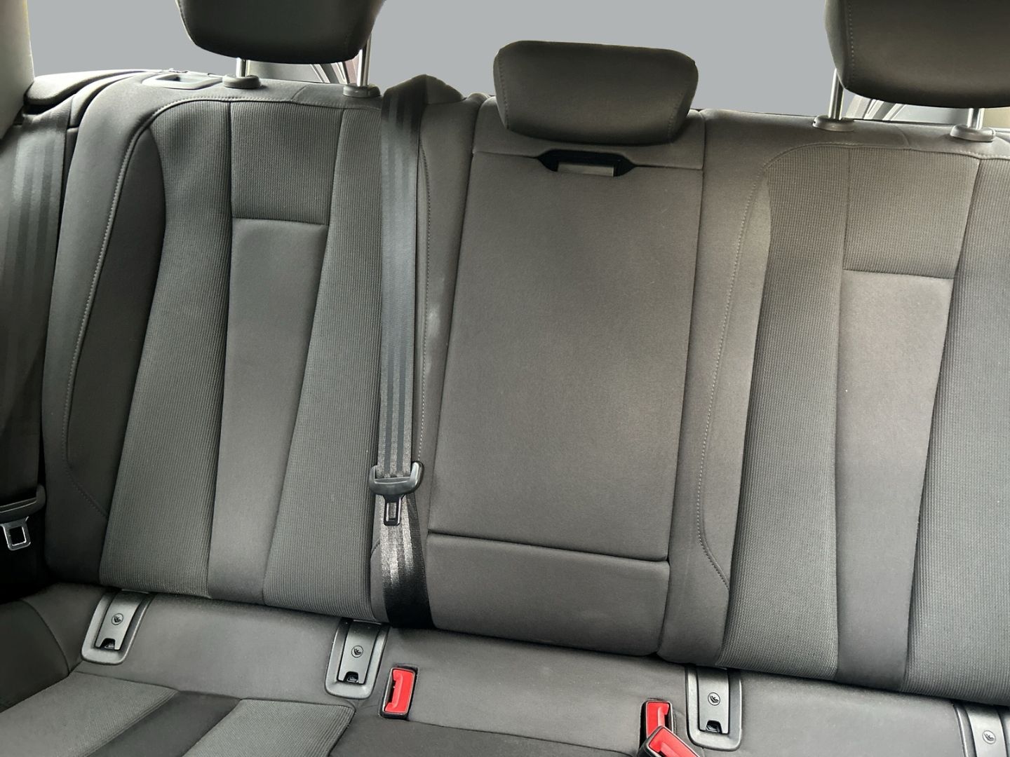 Fahrzeugabbildung Audi A4 AVANT 35 TDI LED+NAVI+PDC+ASSISTENZSY+KAMERA