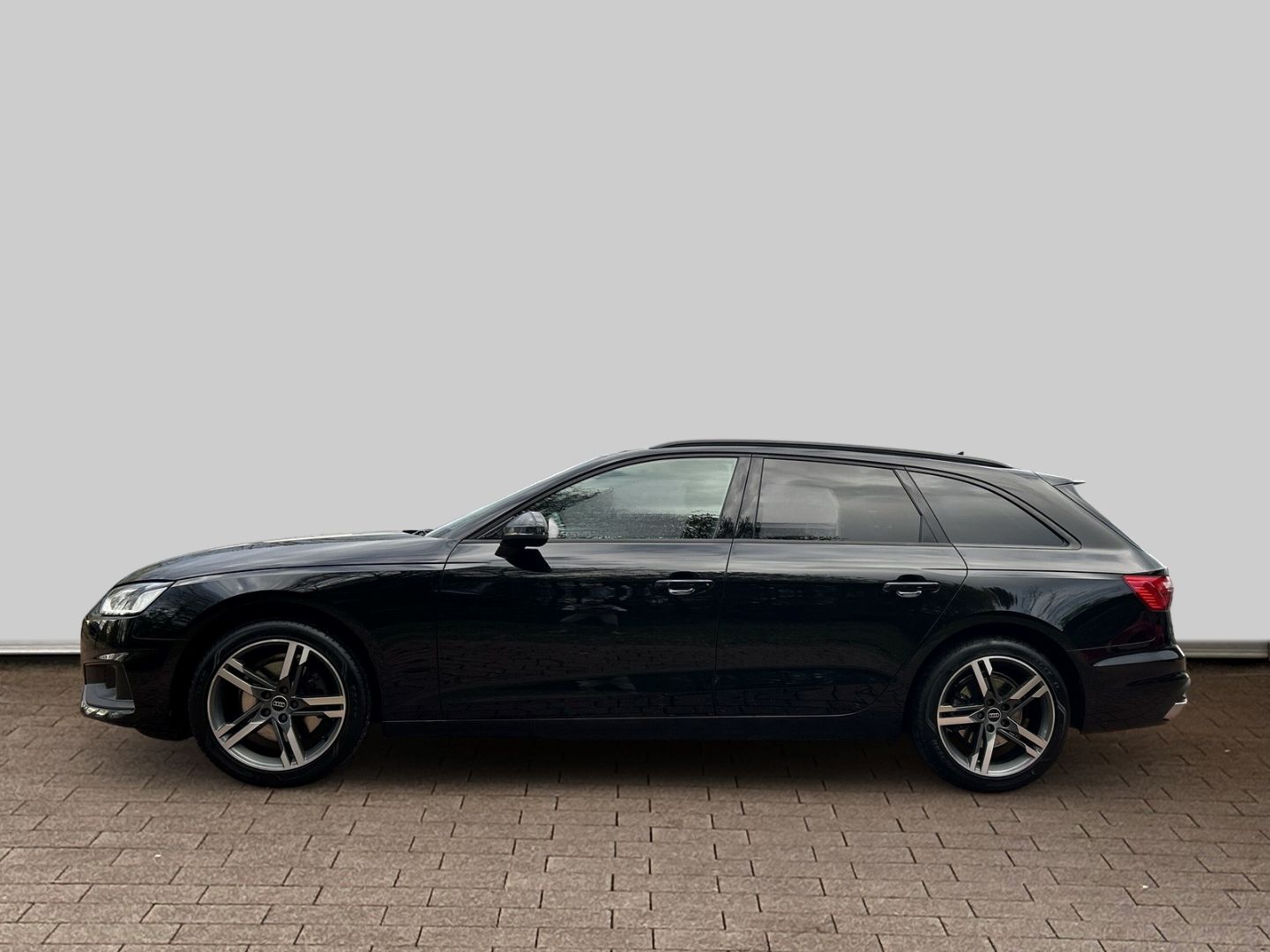 Fahrzeugabbildung Audi A4 AVANT 35 TDI LED+NAVI+PDC+ASSISTENZSY+KAMERA