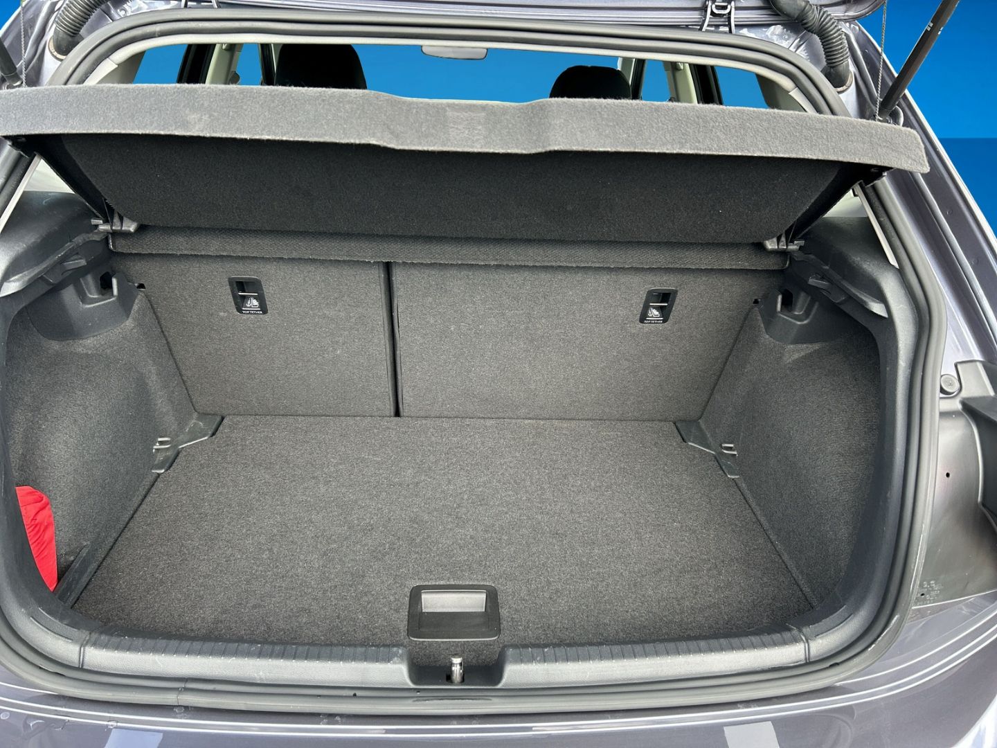 Fahrzeugabbildung Volkswagen Polo VI 1.0 TSI Life Navi Digitales Cockpit LED