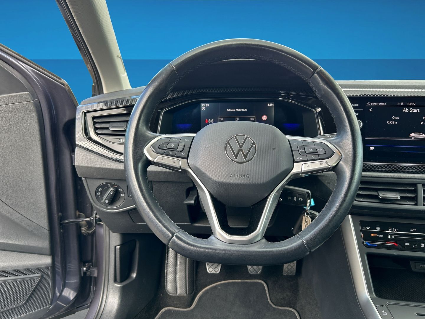 Fahrzeugabbildung Volkswagen Polo VI 1.0 TSI Life Navi Digitales Cockpit LED