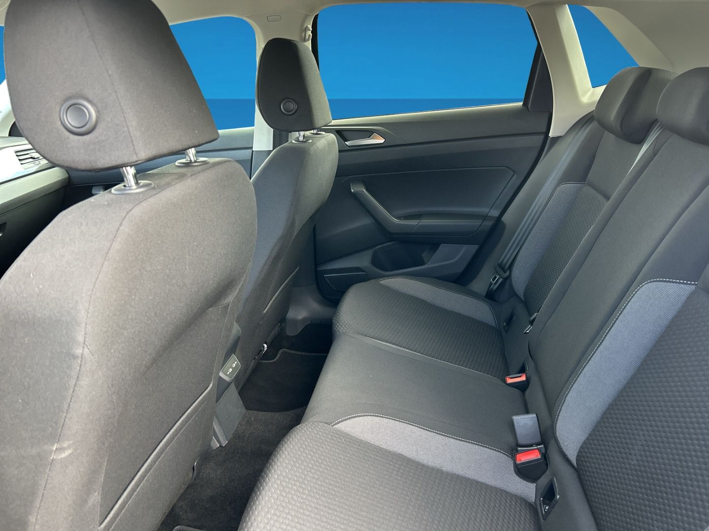 Fahrzeugabbildung Volkswagen Polo VI 1.0 TSI Life Navi Digitales Cockpit LED