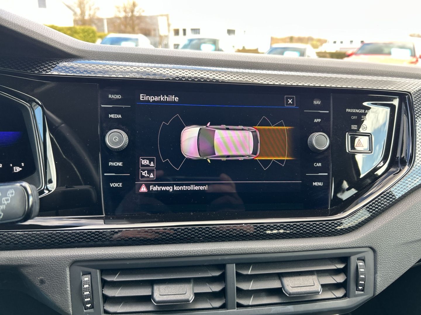 Fahrzeugabbildung Volkswagen Polo VI 1.0 TSI Life Navi Digitales Cockpit LED