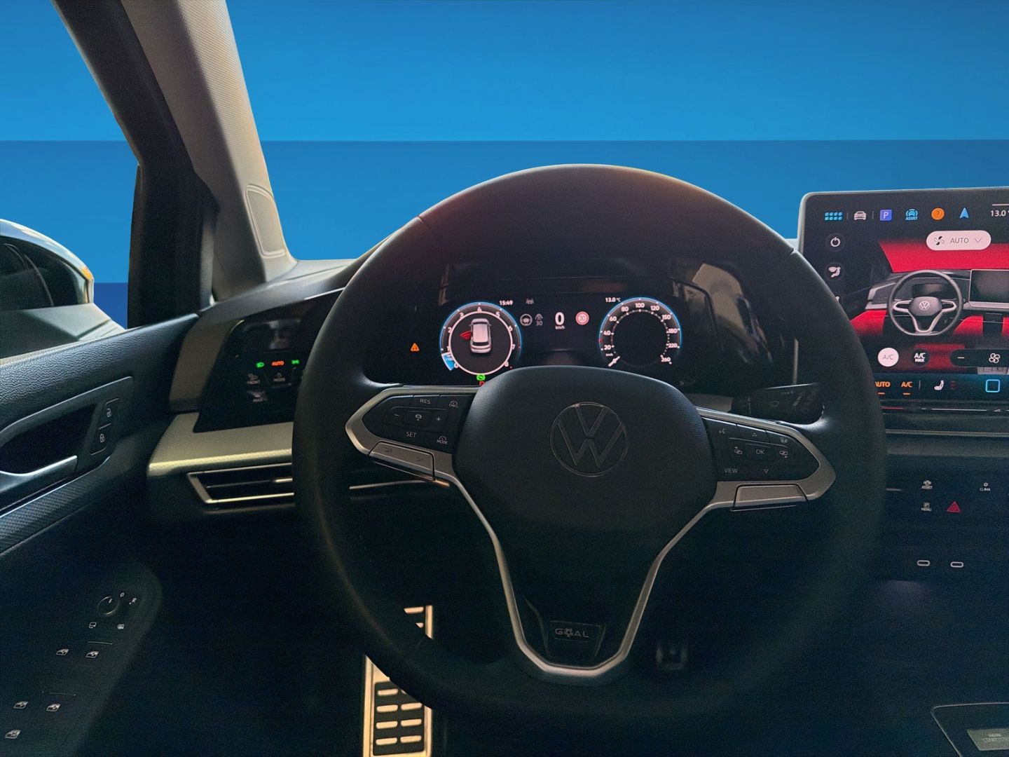 Fahrzeugabbildung Volkswagen Golf 8 1.5 eTSI Goal Rear View AHK