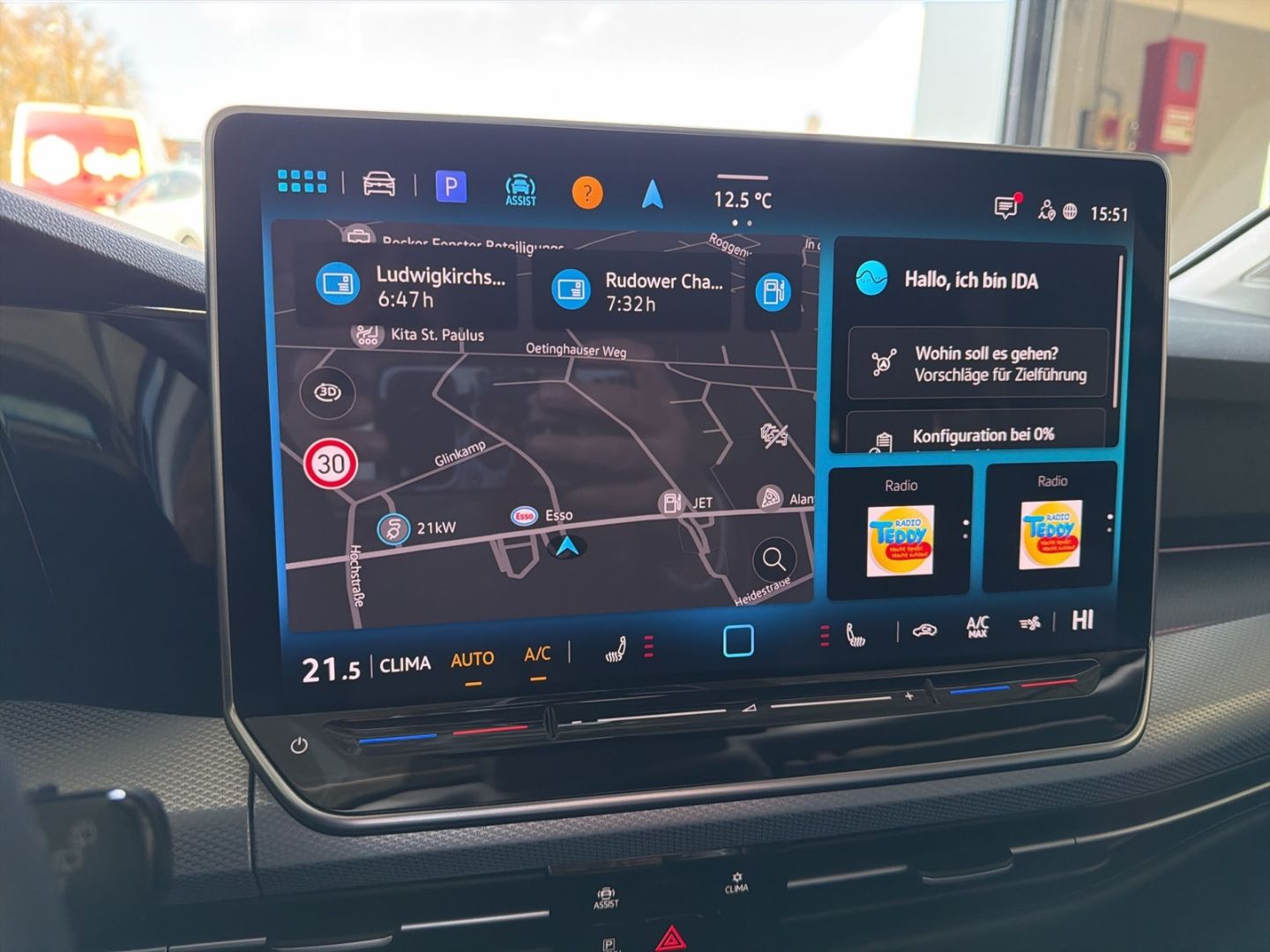 Fahrzeugabbildung Volkswagen Golf 8 1.5 eTSI Goal Rear View AHK