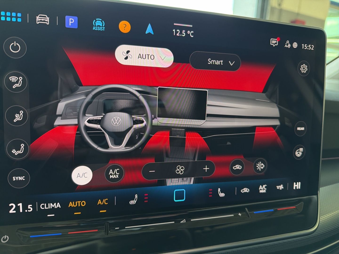 Fahrzeugabbildung Volkswagen Golf 8 1.5 eTSI Goal Rear View AHK