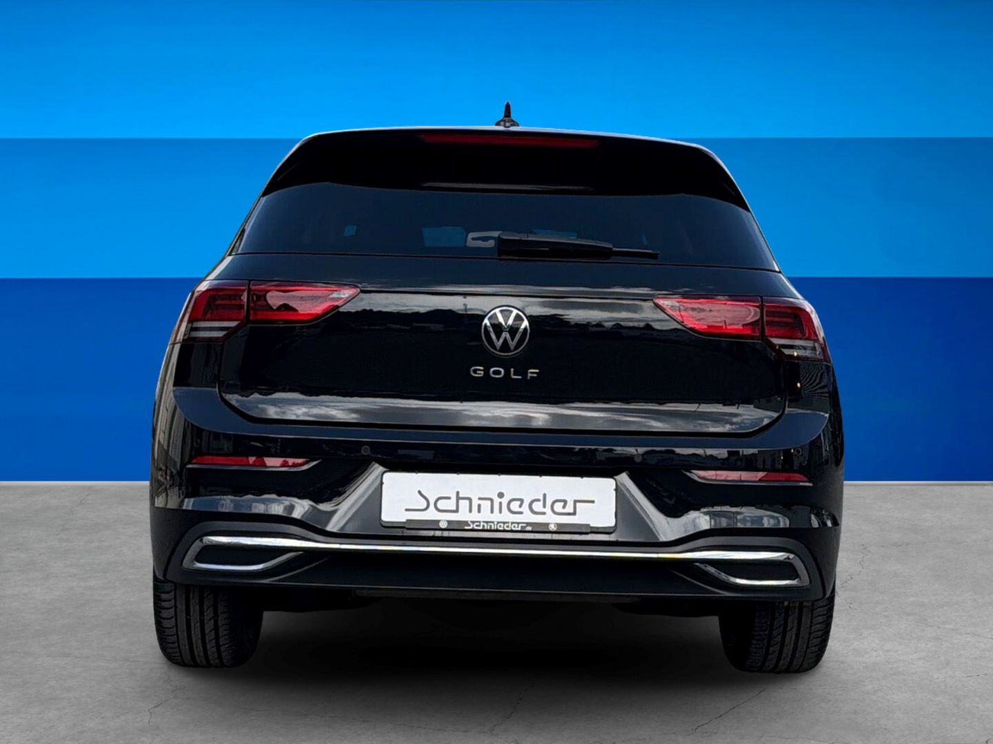 Fahrzeugabbildung Volkswagen Golf 8 2.0 TDI Move Rear View AHK DSG