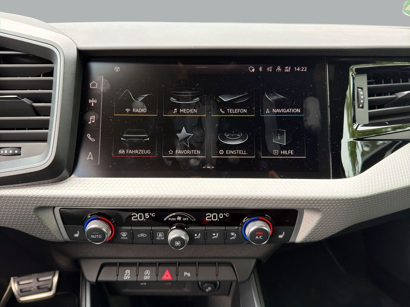 Fahrzeug 15 Fahrzeugabbildung Audi A1 SPORTBACK 30TFSi S-TRONIC+SLINE+VIRTUAL+PDC