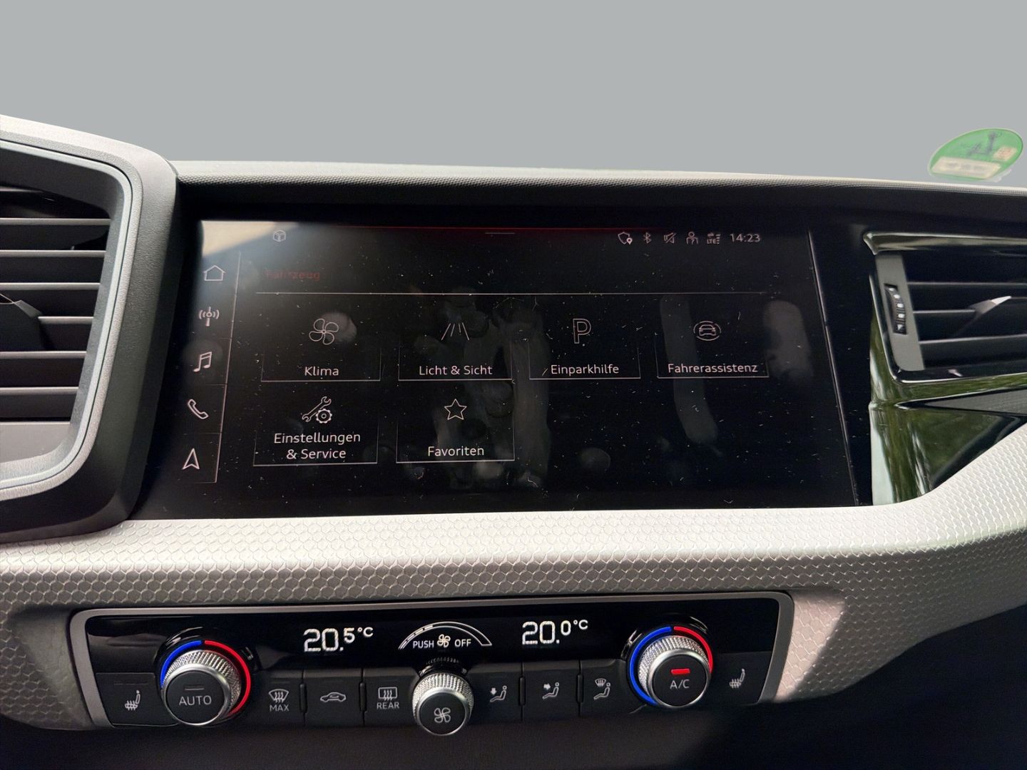 Fahrzeug 18 Fahrzeugabbildung Audi A1 SPORTBACK 30TFSi S-TRONIC+SLINE+VIRTUAL+PDC